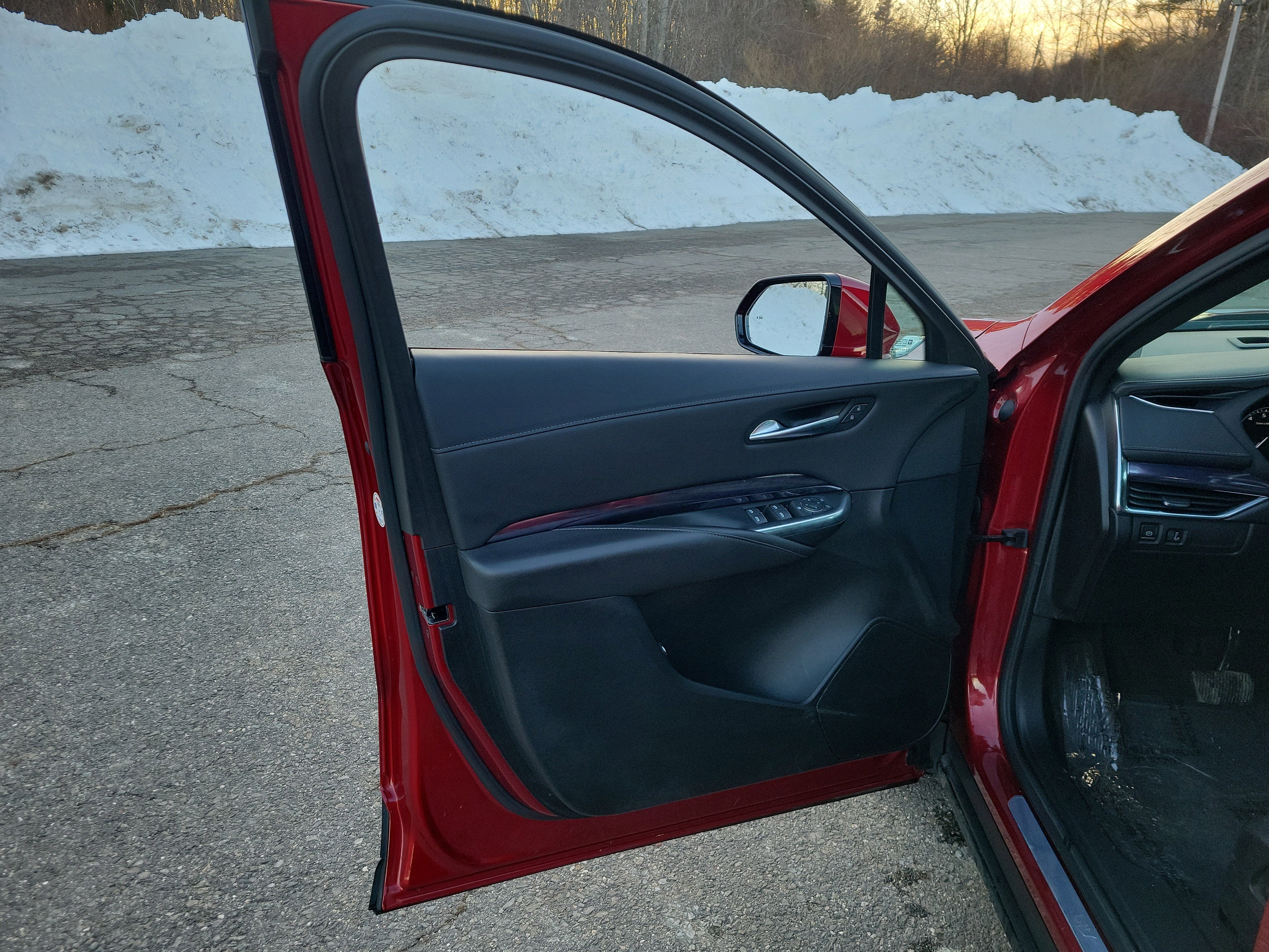 2023 Cadillac XT4 Luxury