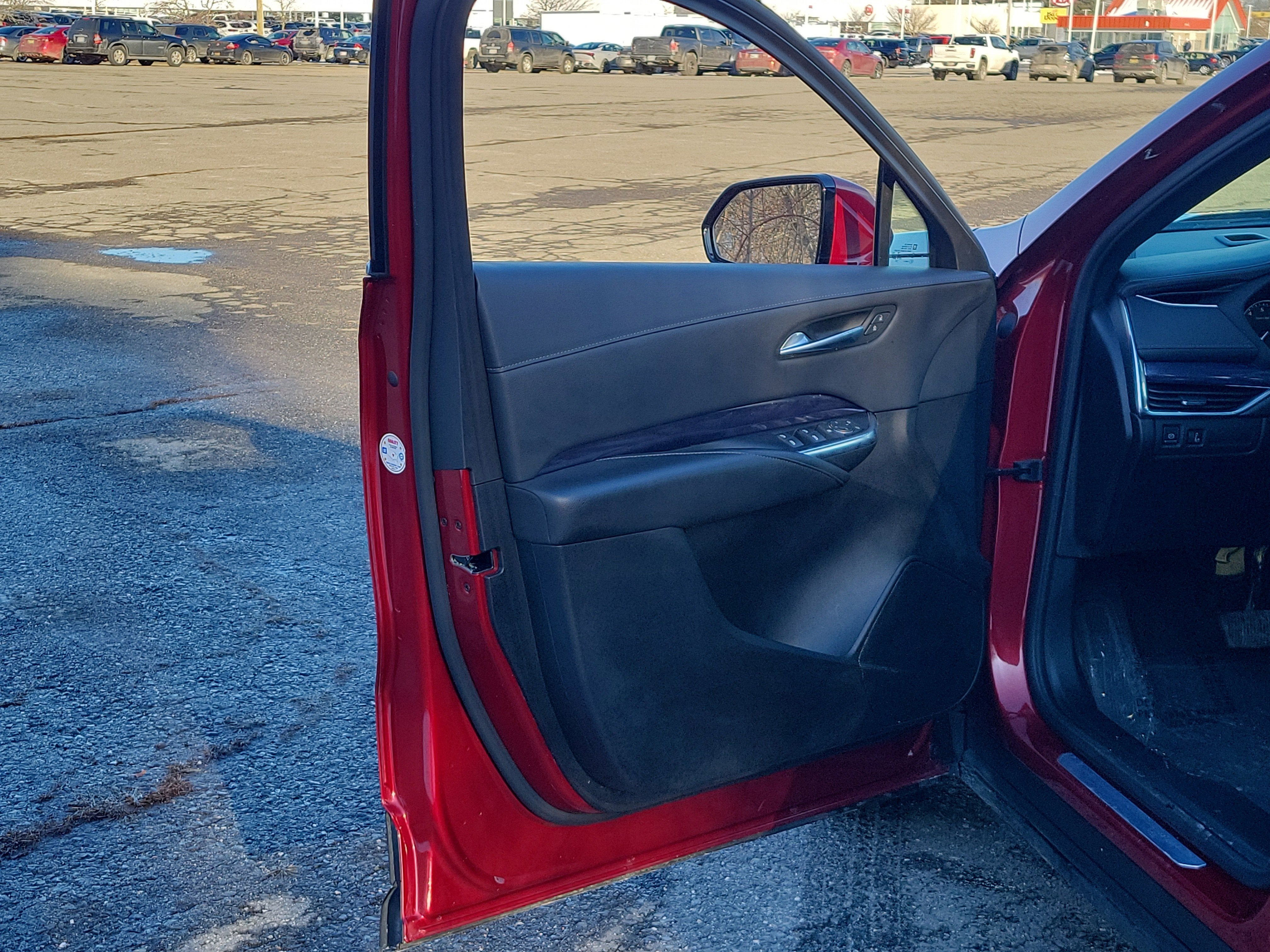 2023 Cadillac XT4 Luxury