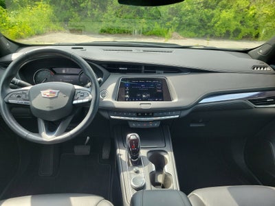 2022 Cadillac XT4 Luxury