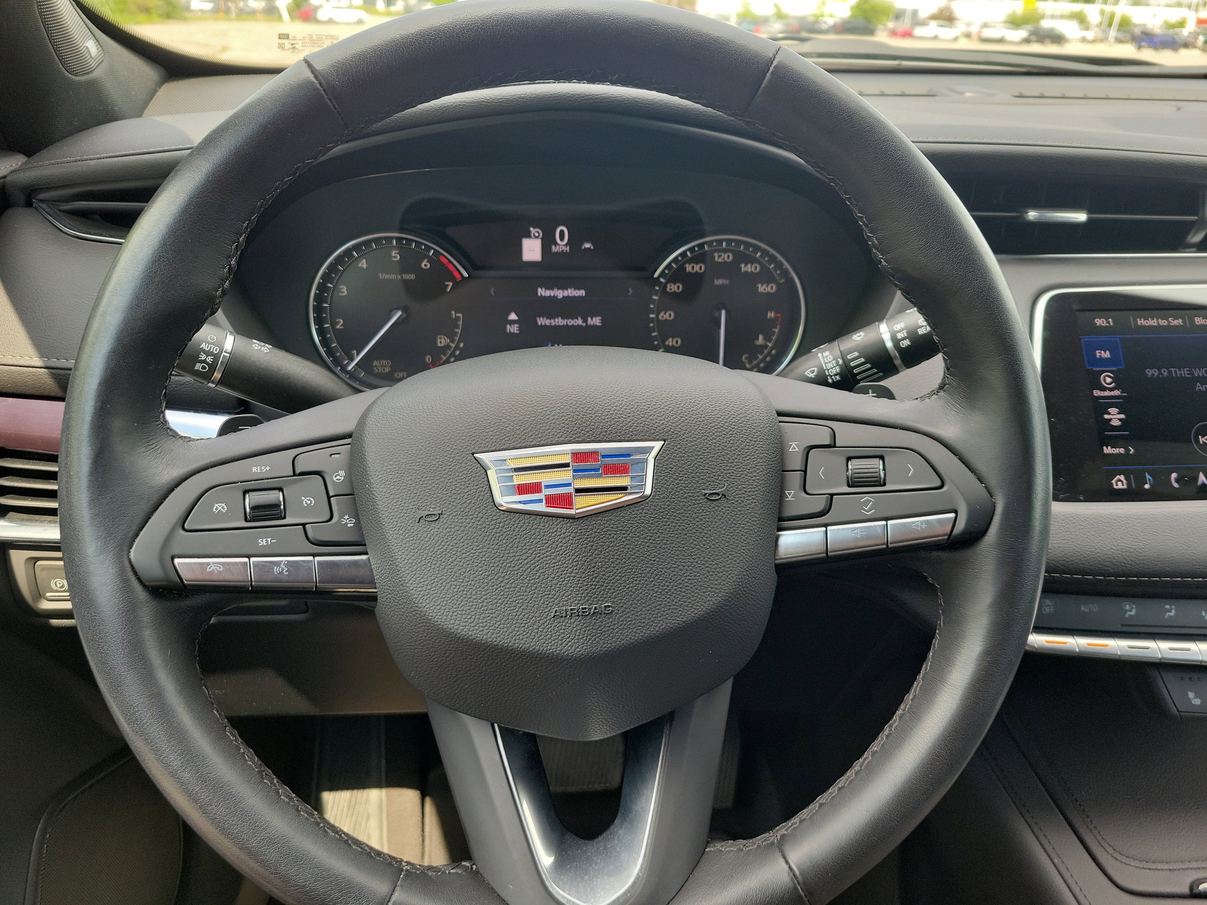 2022 Cadillac XT4 Luxury