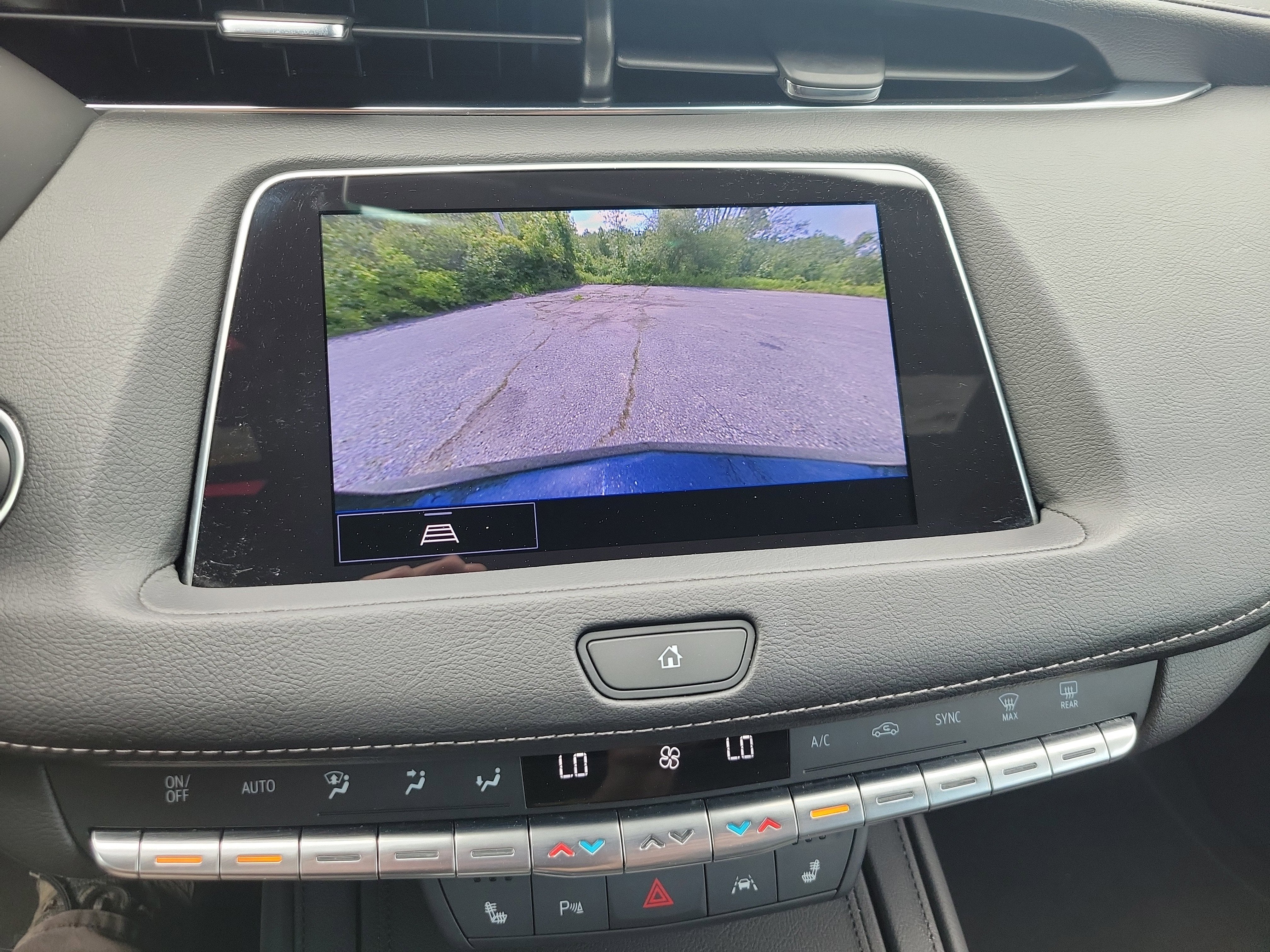 2022 Cadillac XT4 Luxury