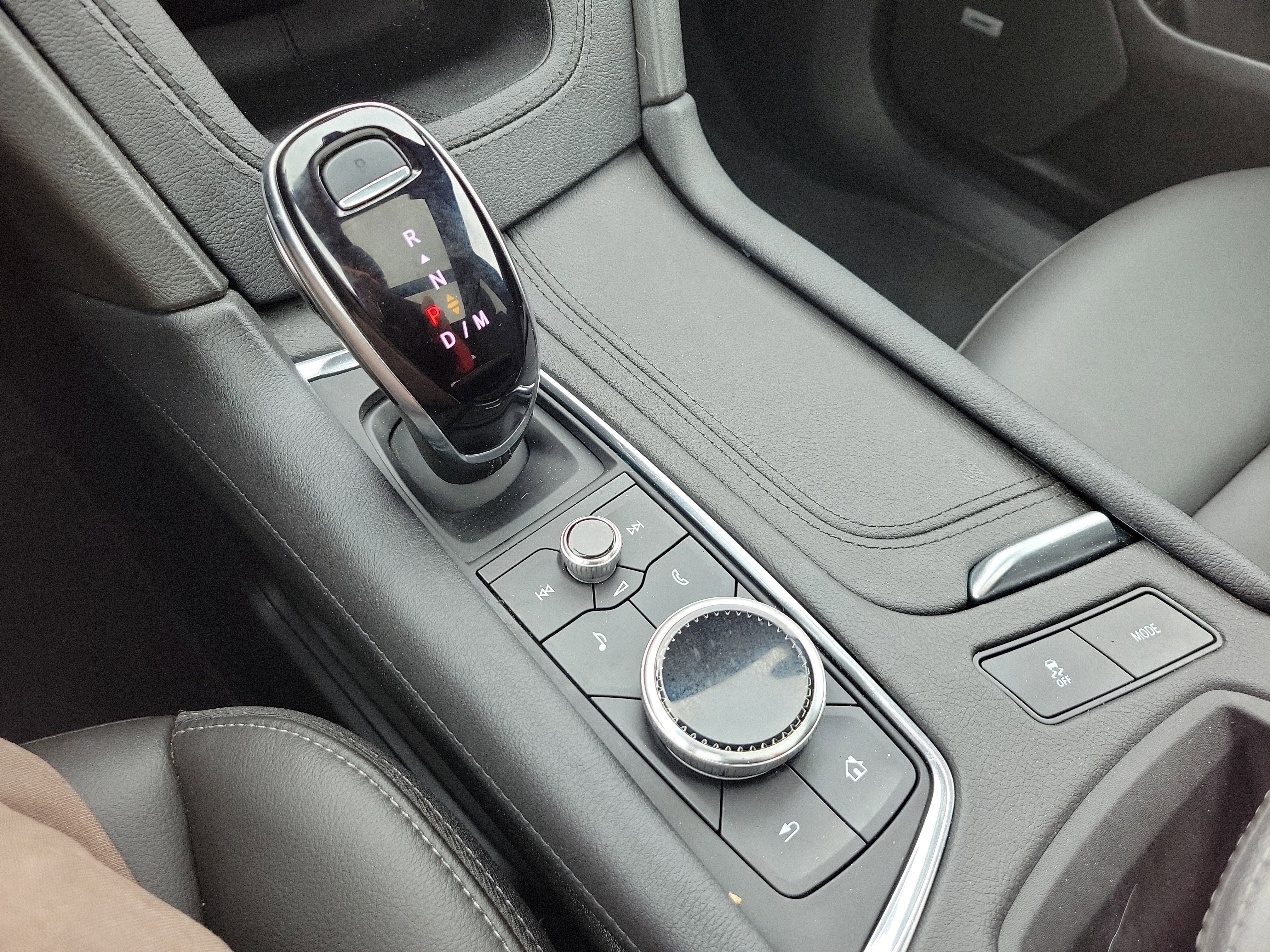 2024 Cadillac XT6 Luxury