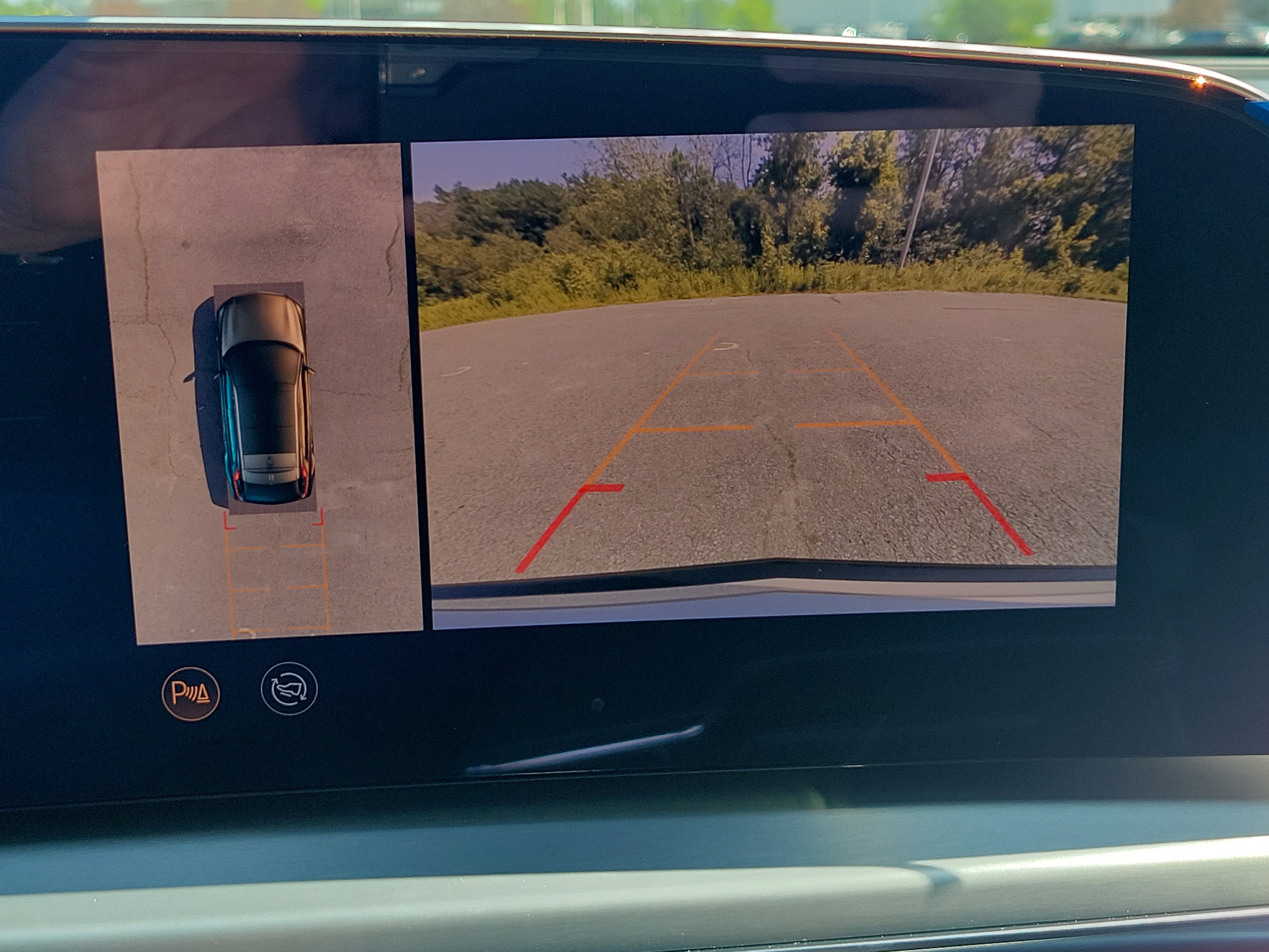 2025 Cadillac LYRIQ Sport 2