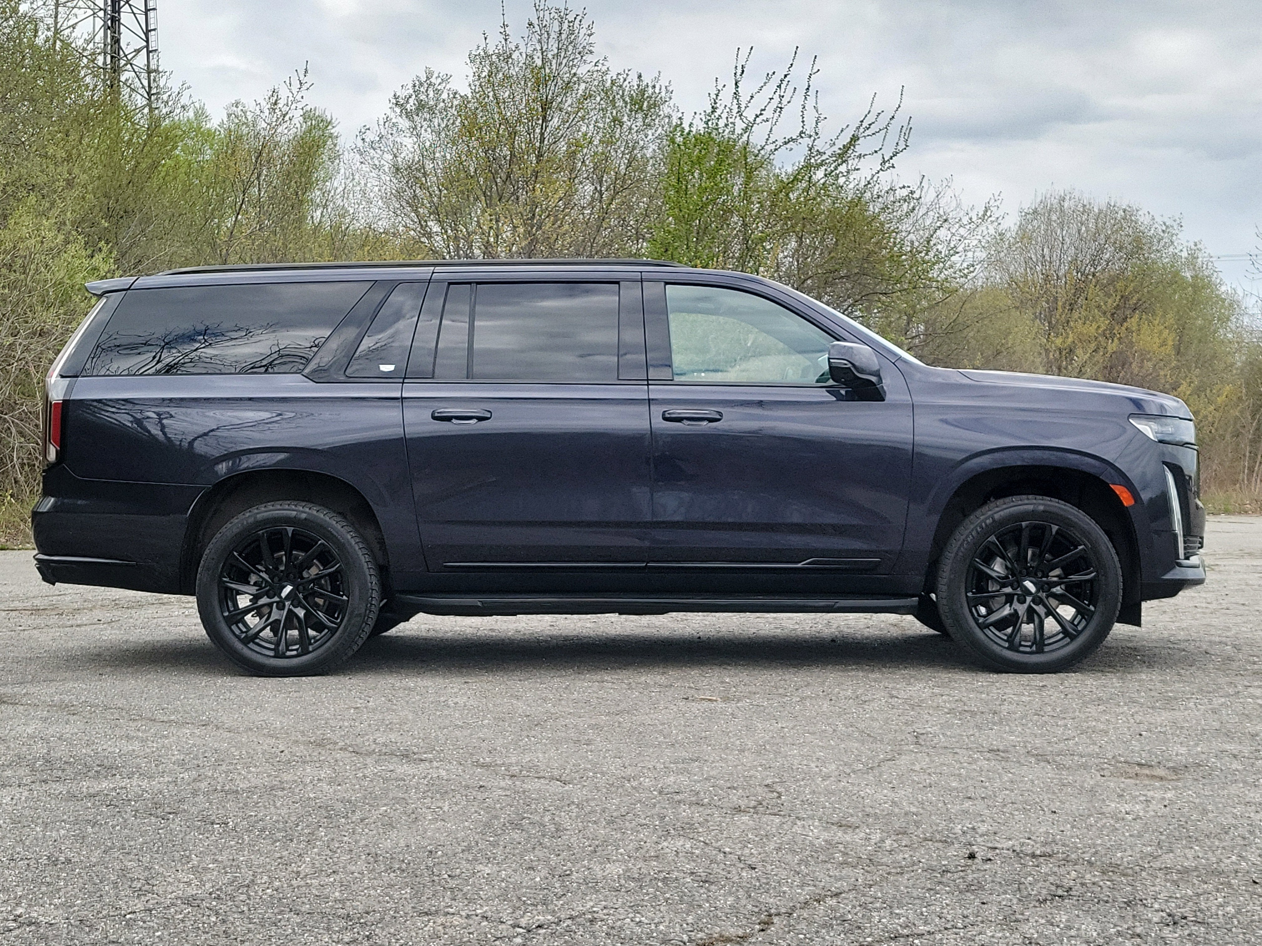 2023 Cadillac Escalade ESV Sport Platinum