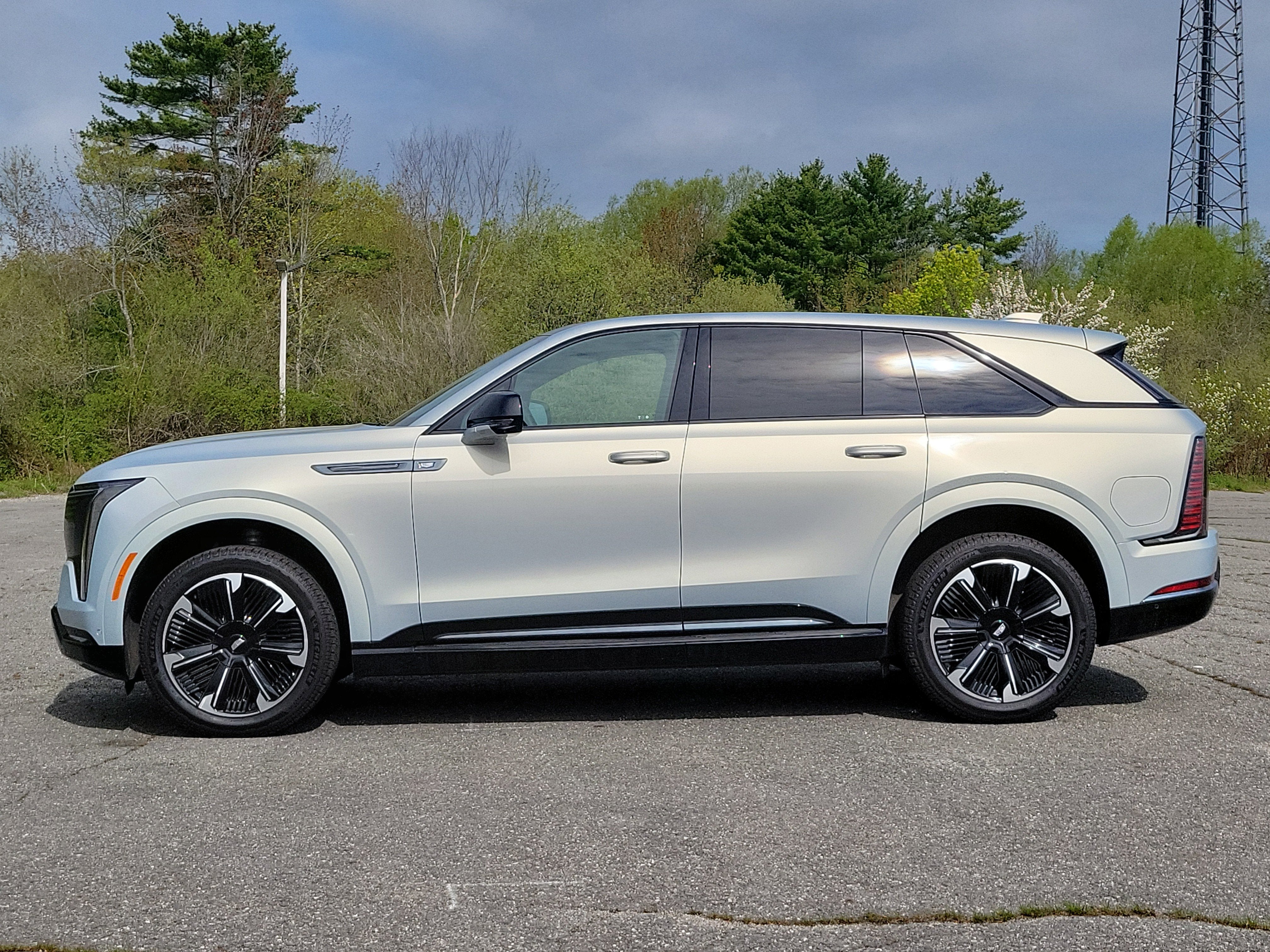 2025 Cadillac ESCALADE IQ Sport 1