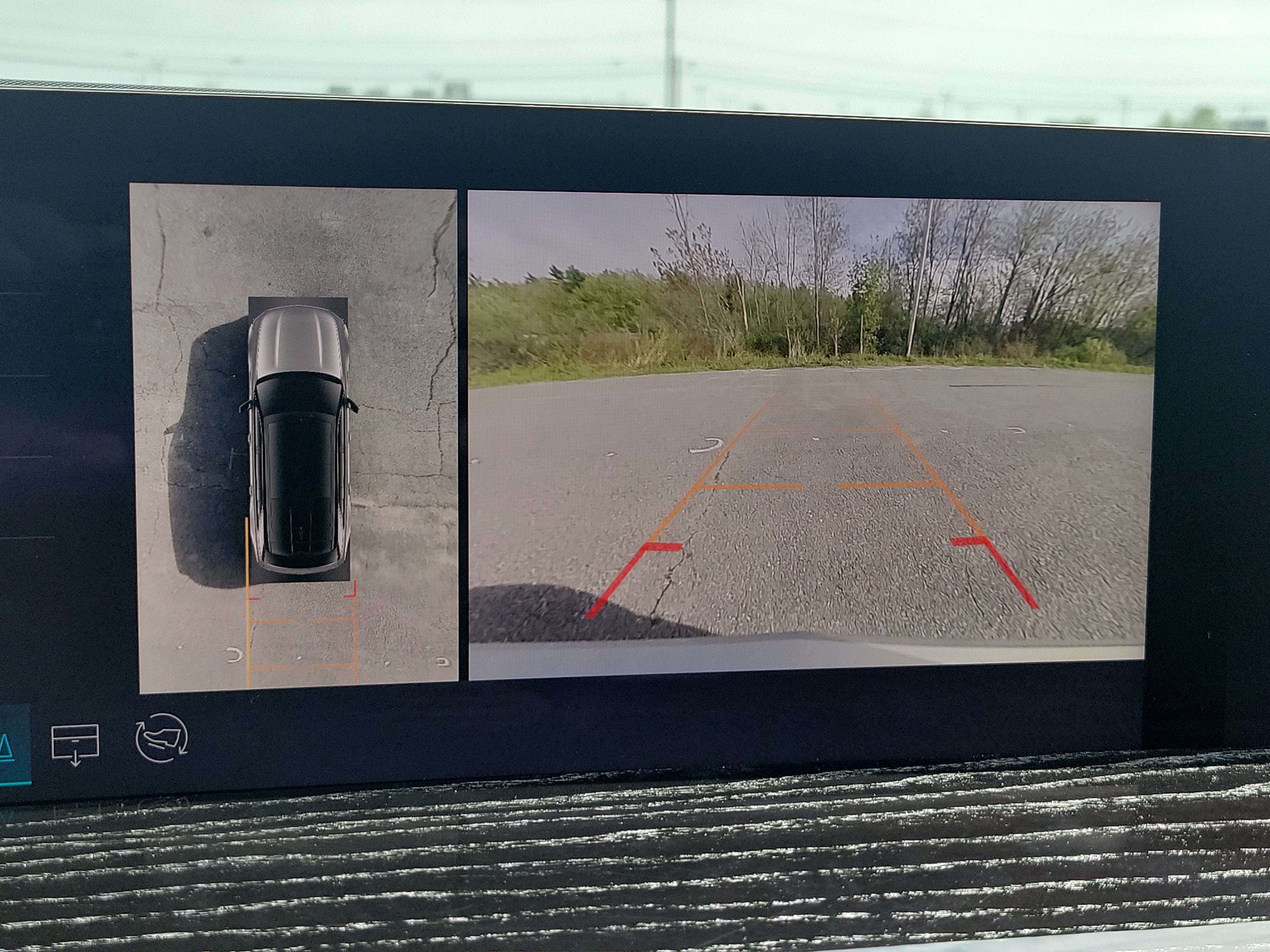 2025 Cadillac ESCALADE IQ Sport 1