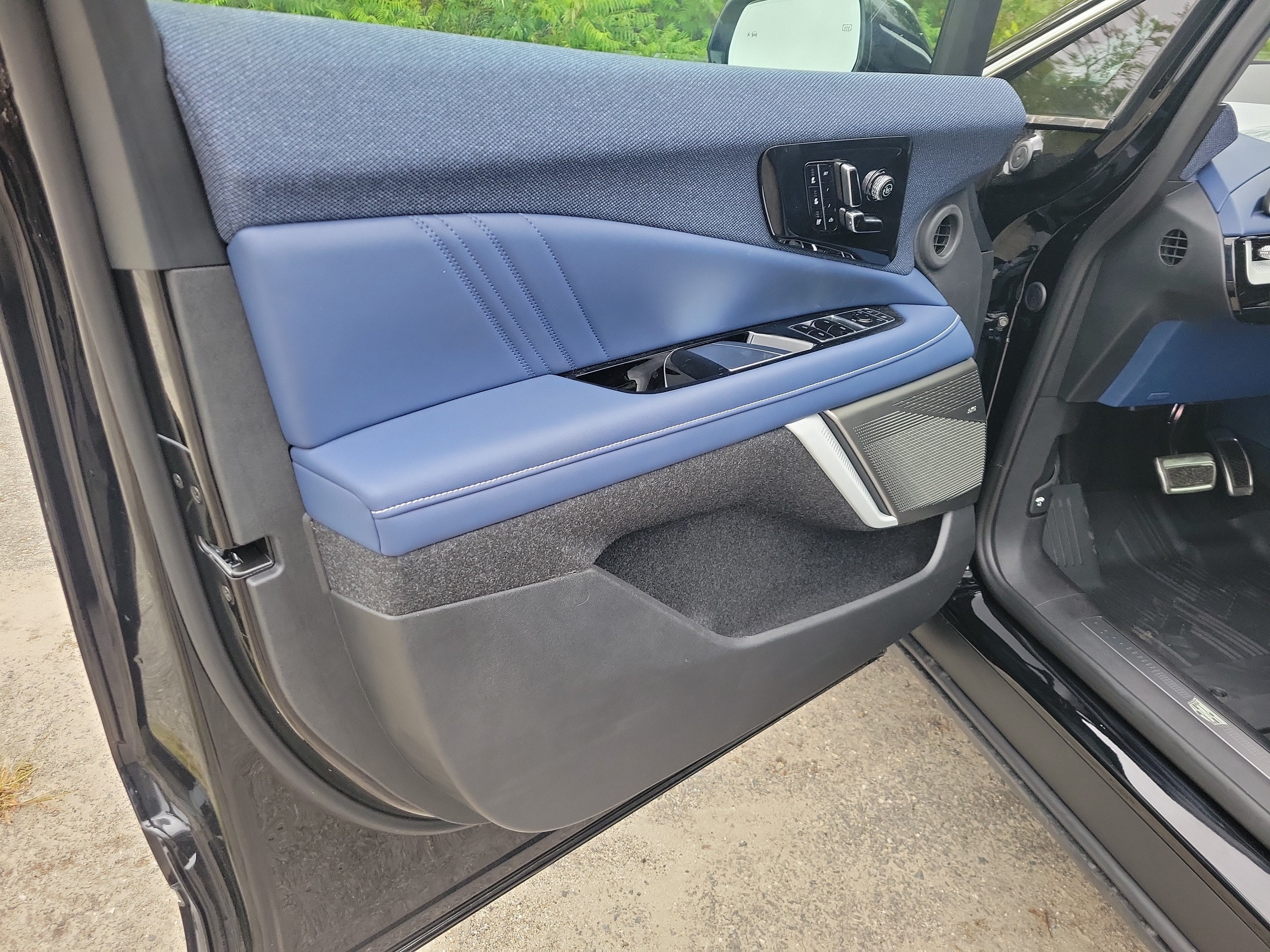 2027 Cadillac OPTIQ Premium Luxury