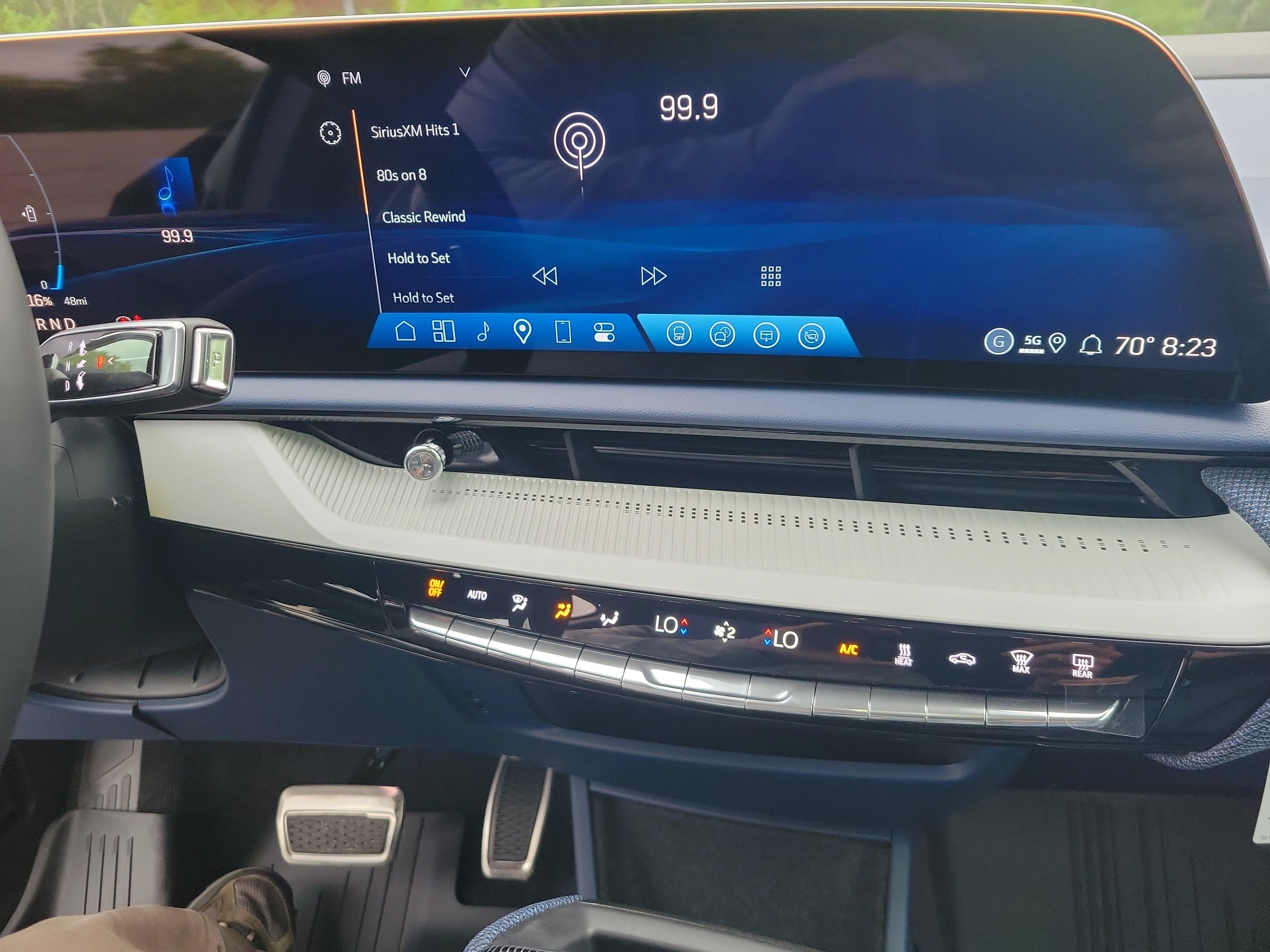 2027 Cadillac OPTIQ Premium Luxury