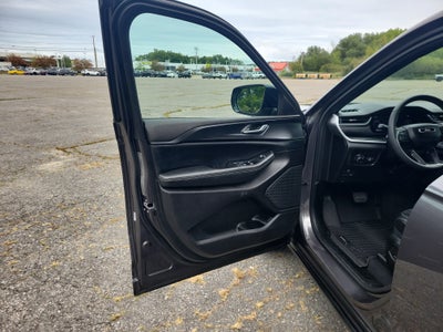 2024 Jeep Grand Cherokee L Altitude 4x2