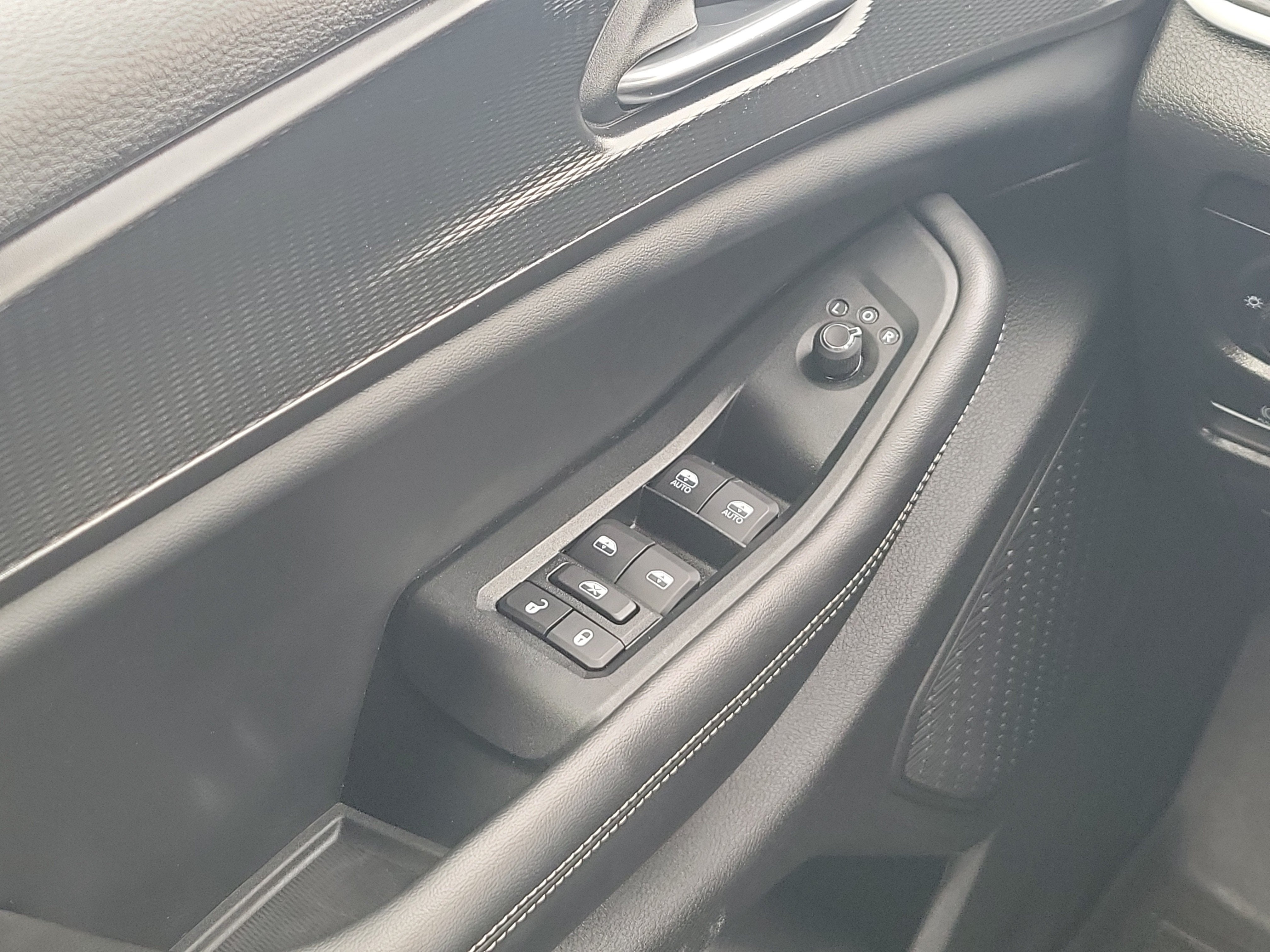 2024 Jeep Grand Cherokee L Altitude 4x2