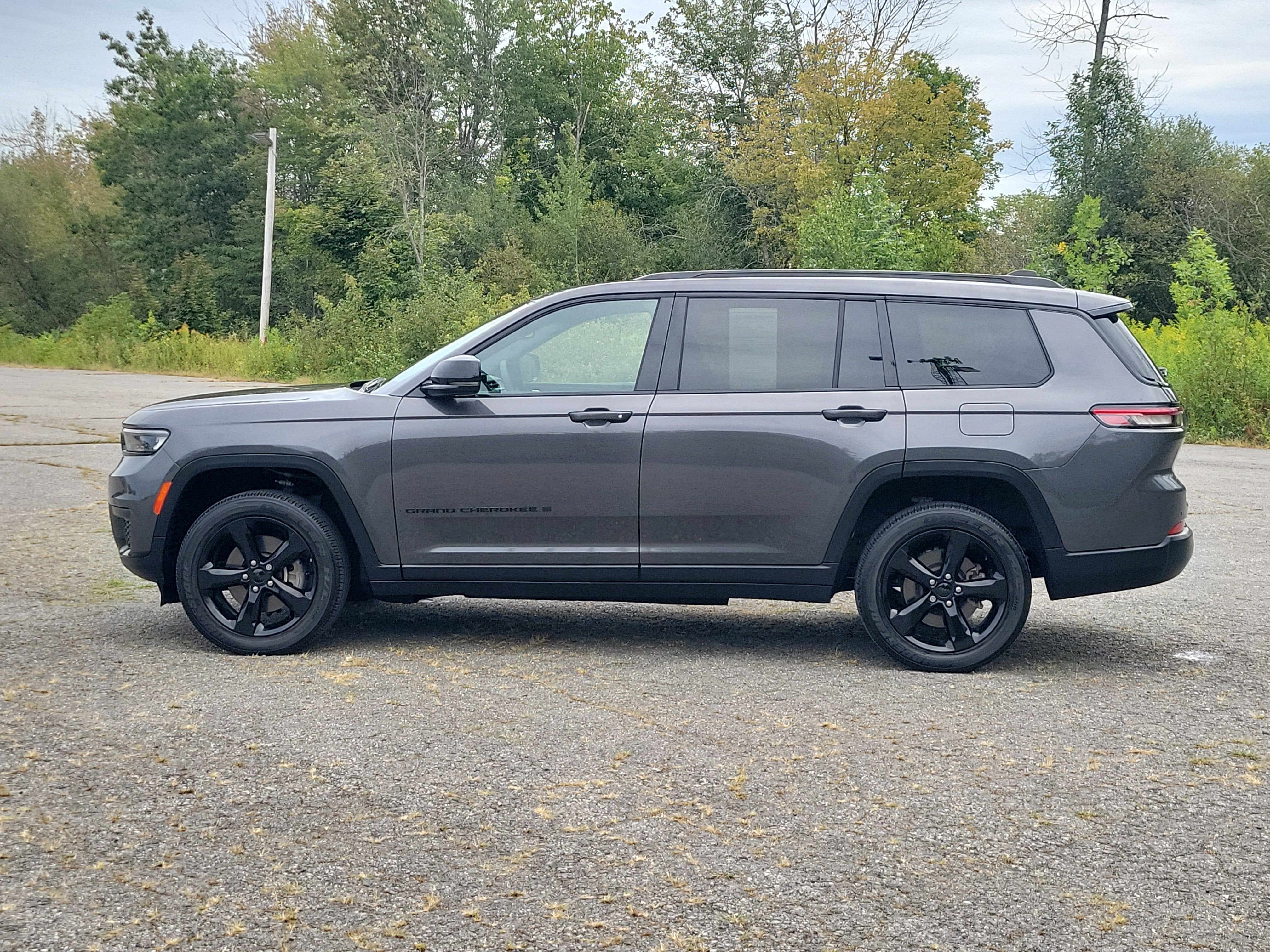 2024 Jeep Grand Cherokee L Altitude 4x2