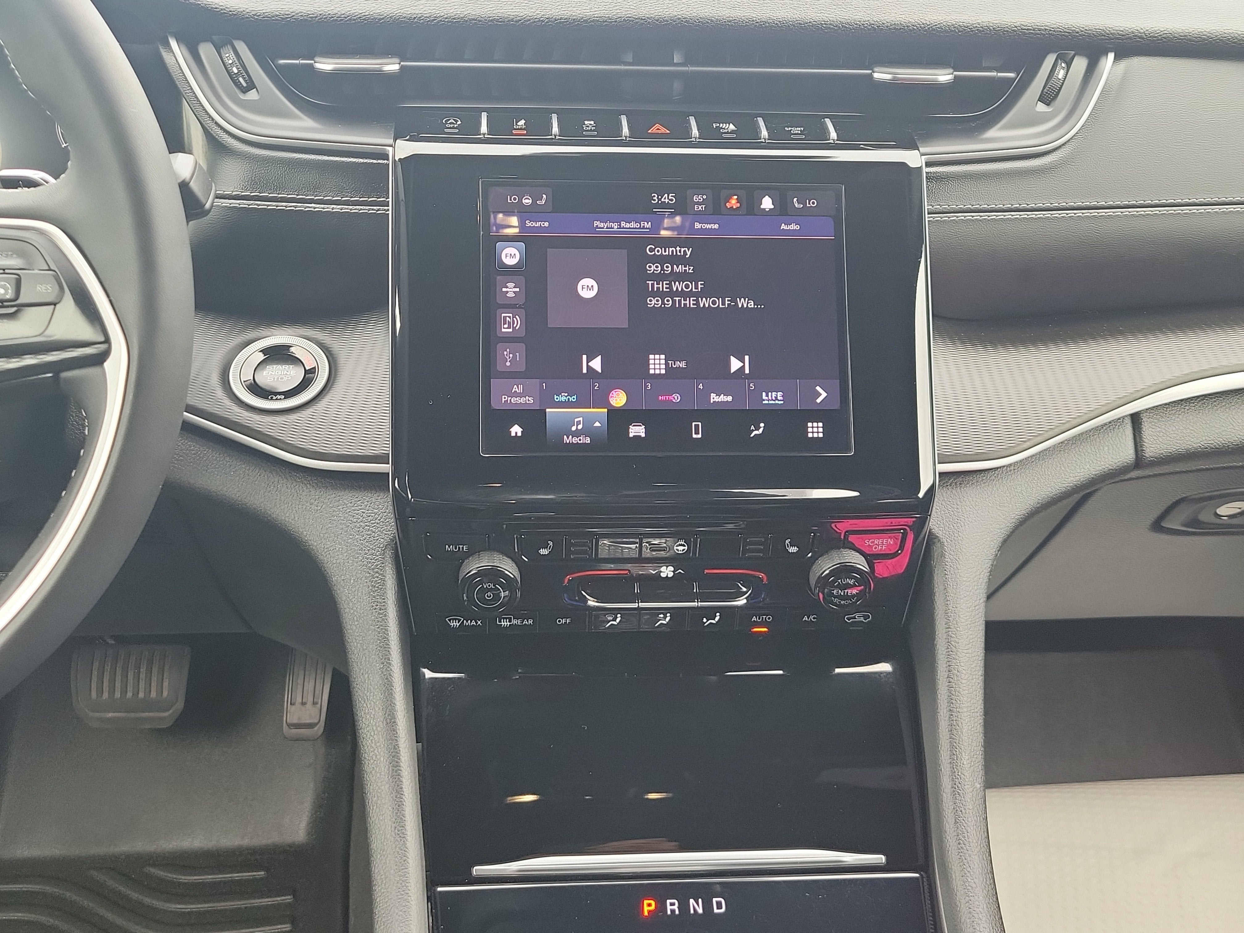 2024 Jeep Grand Cherokee L Altitude 4x2