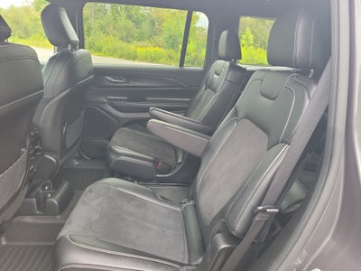 2024 Jeep Grand Cherokee L Altitude 4x2
