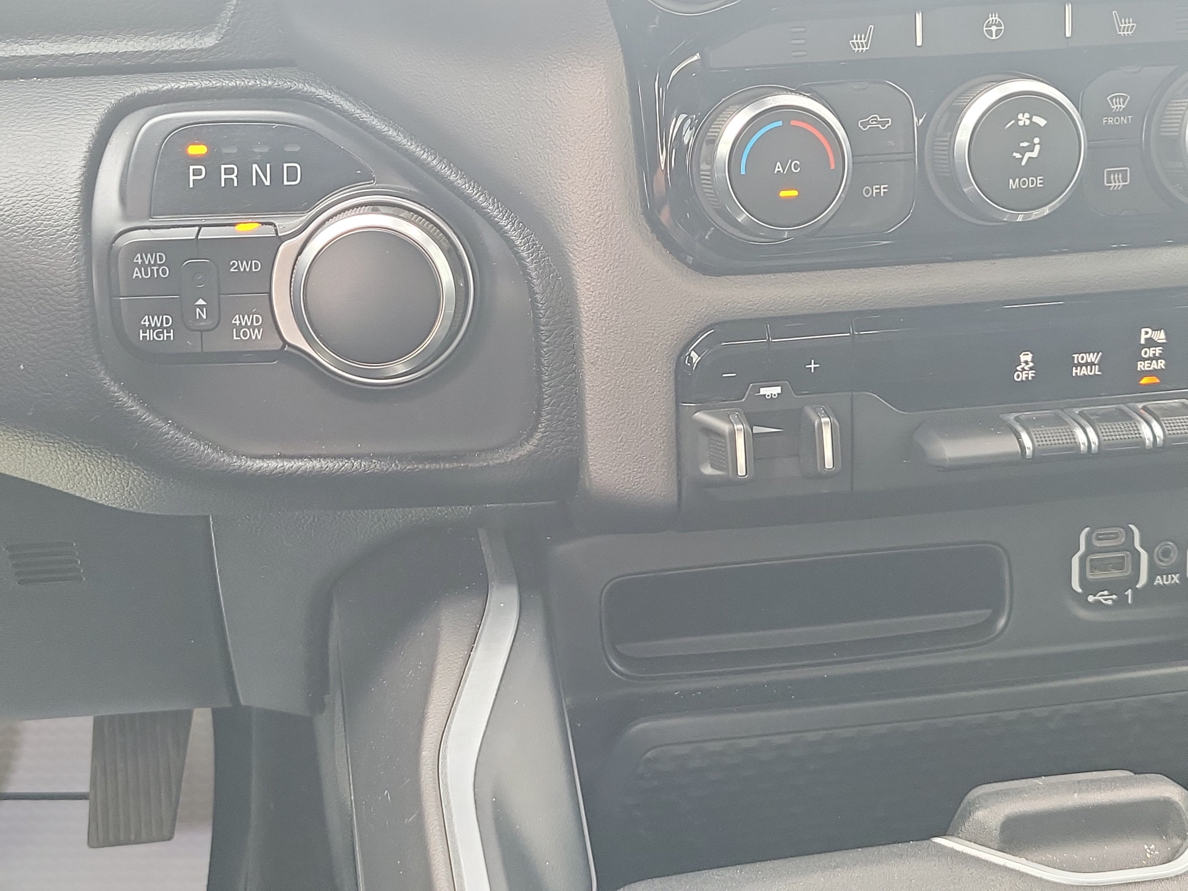 2022 RAM 1500 Big Horn Quad Cab 4x4 6'4" Box
