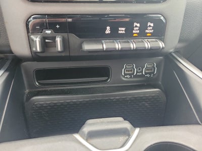 2022 RAM 1500 Big Horn Quad Cab 4x4 6'4" Box