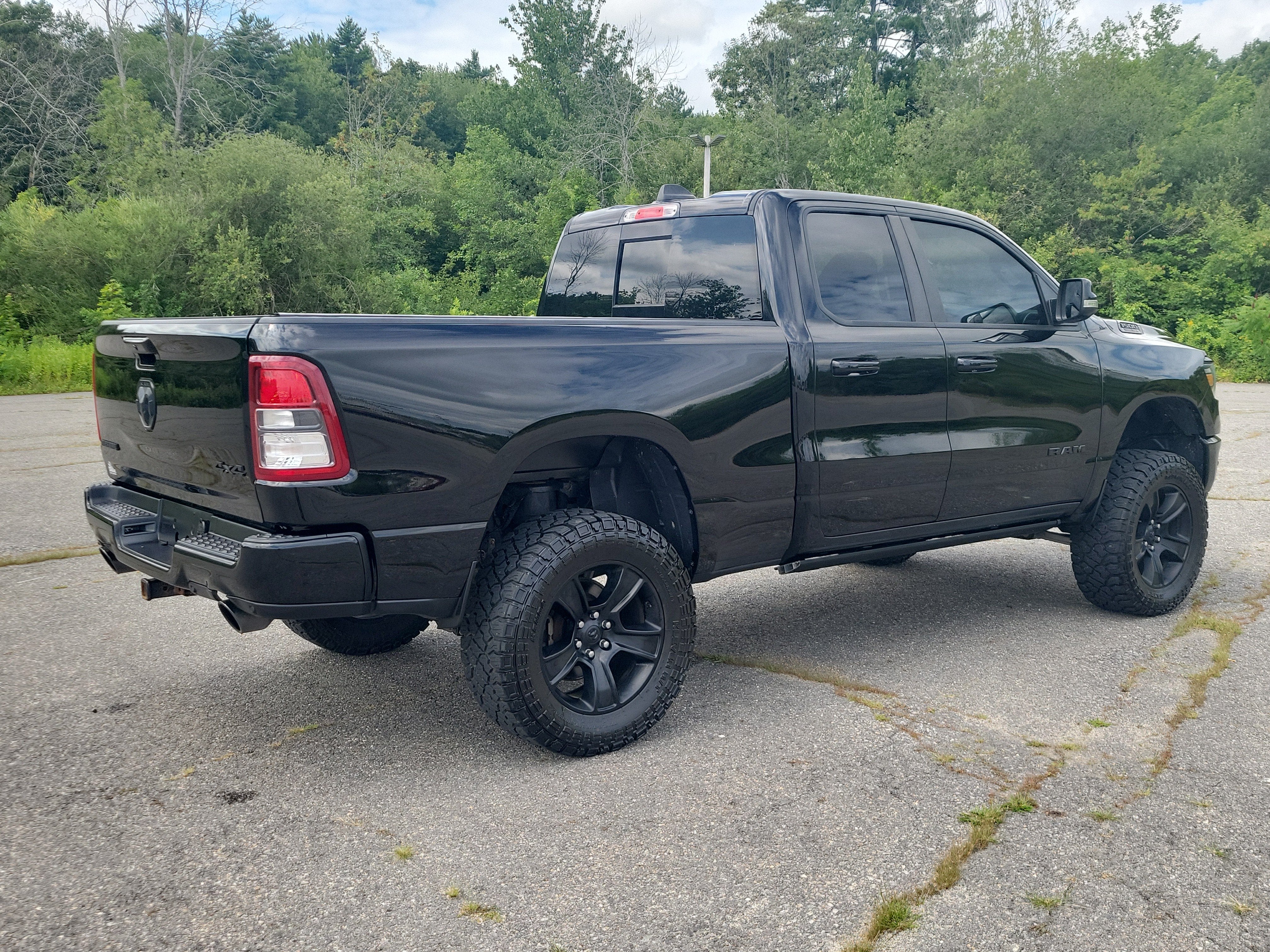2022 RAM 1500 Big Horn Quad Cab 4x4 6'4" Box