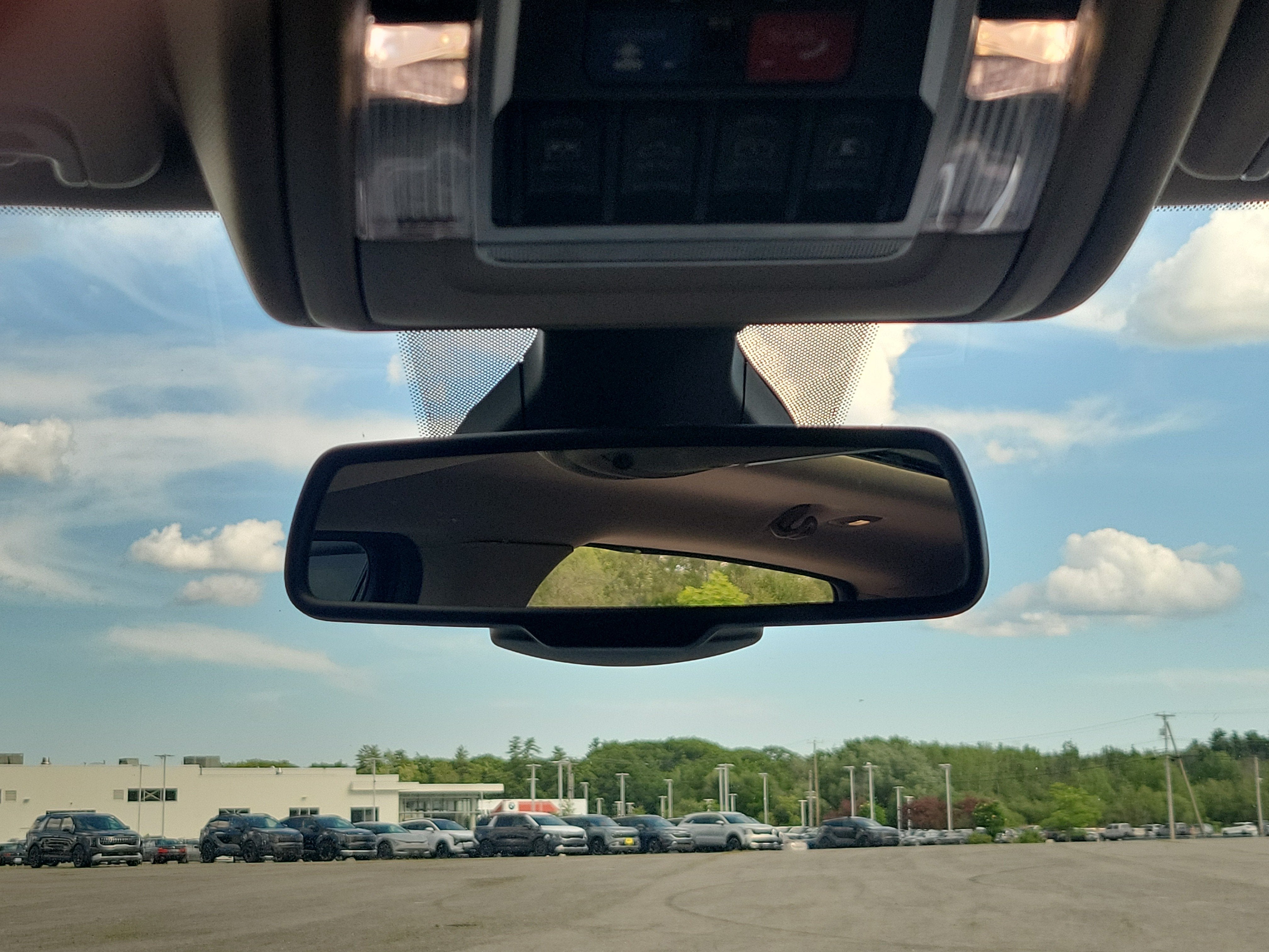 2019 RAM 1500 Laramie Crew Cab 4x4 5'7" Box