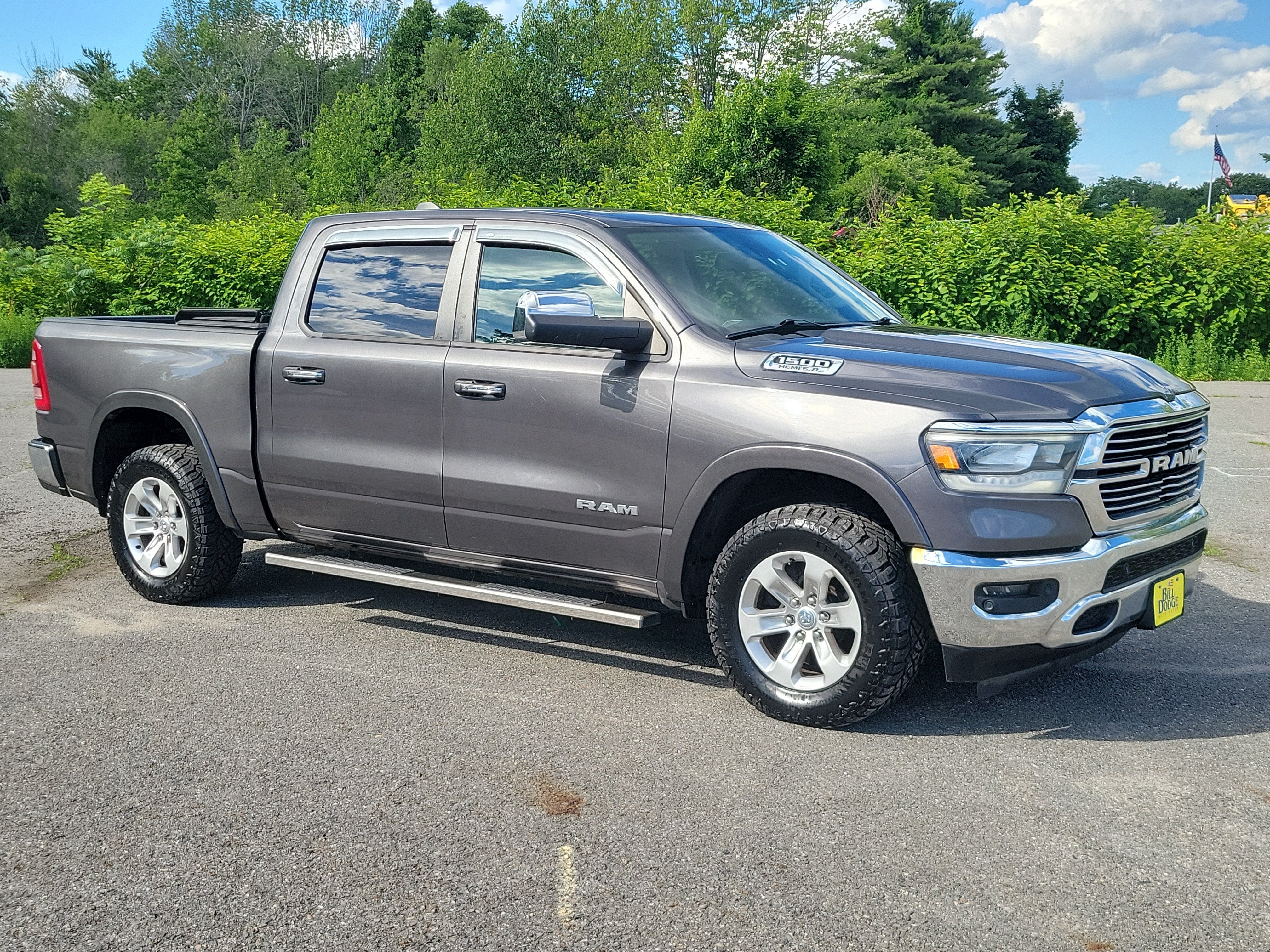 2019 RAM 1500 Laramie Crew Cab 4x4 5'7" Box