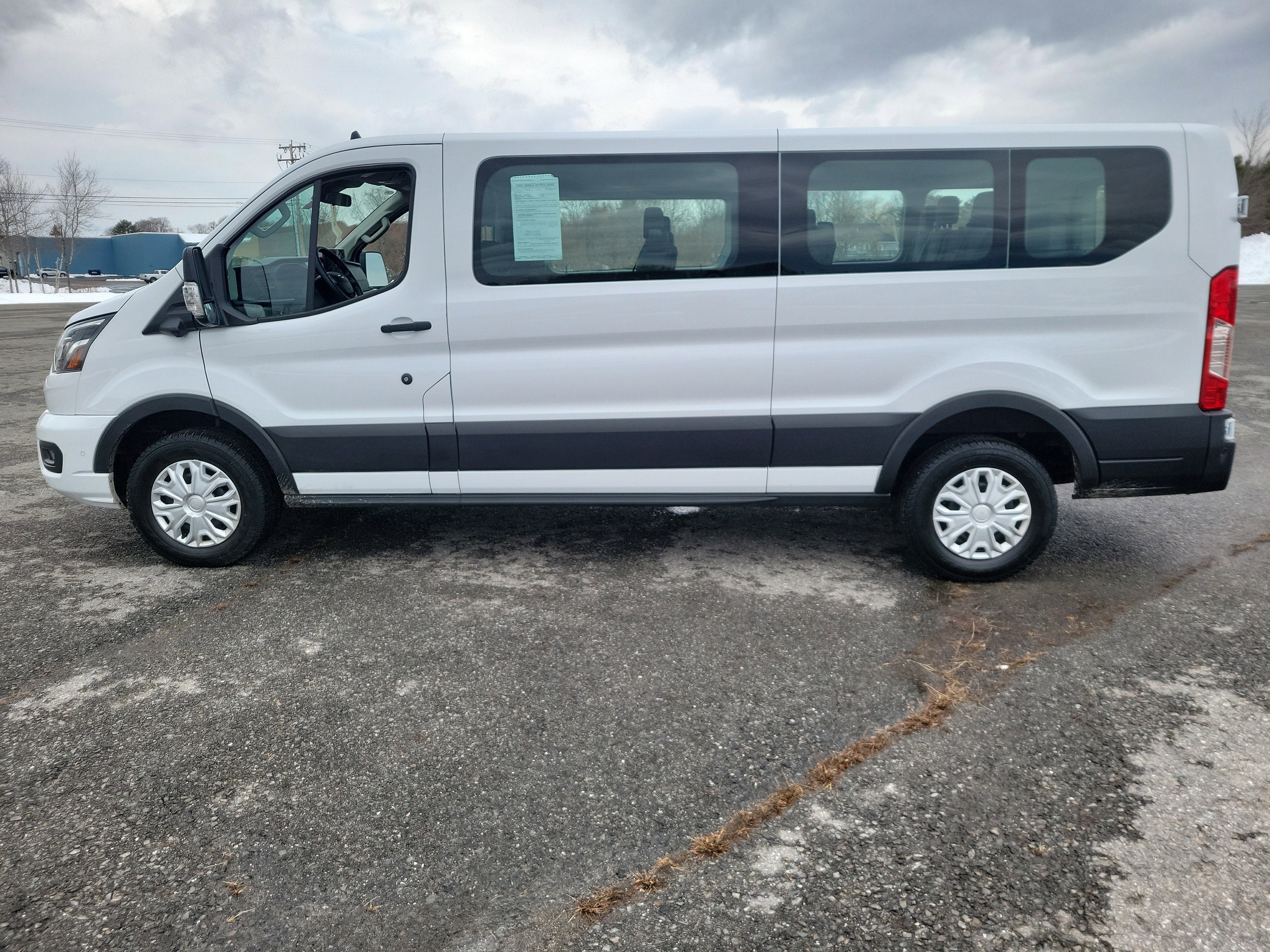 2023 Ford Transit Passenger Wagon XL