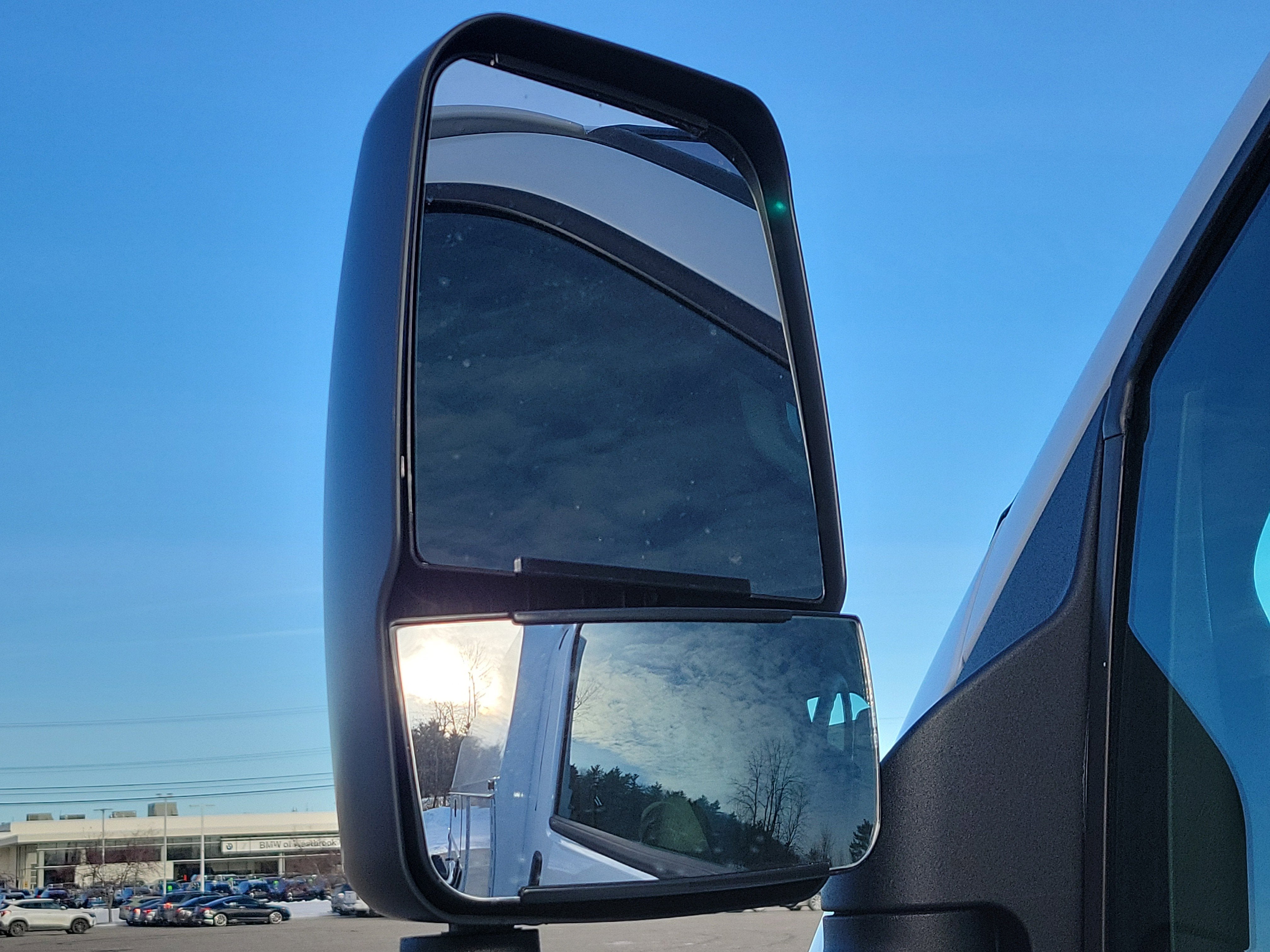 2025 GMC Savana Cutaway 3500 1WT