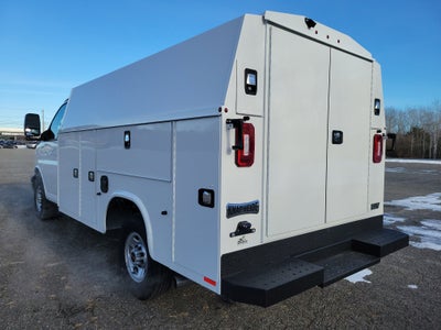 2025 GMC Savana Cutaway 3500 1WT