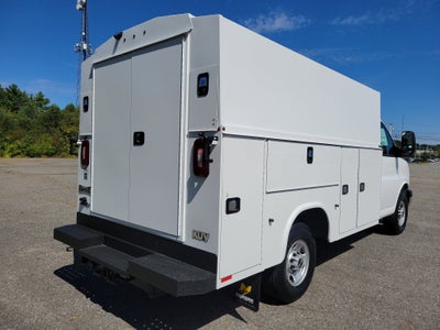 2025 GMC Savana Cutaway 3500 1WT