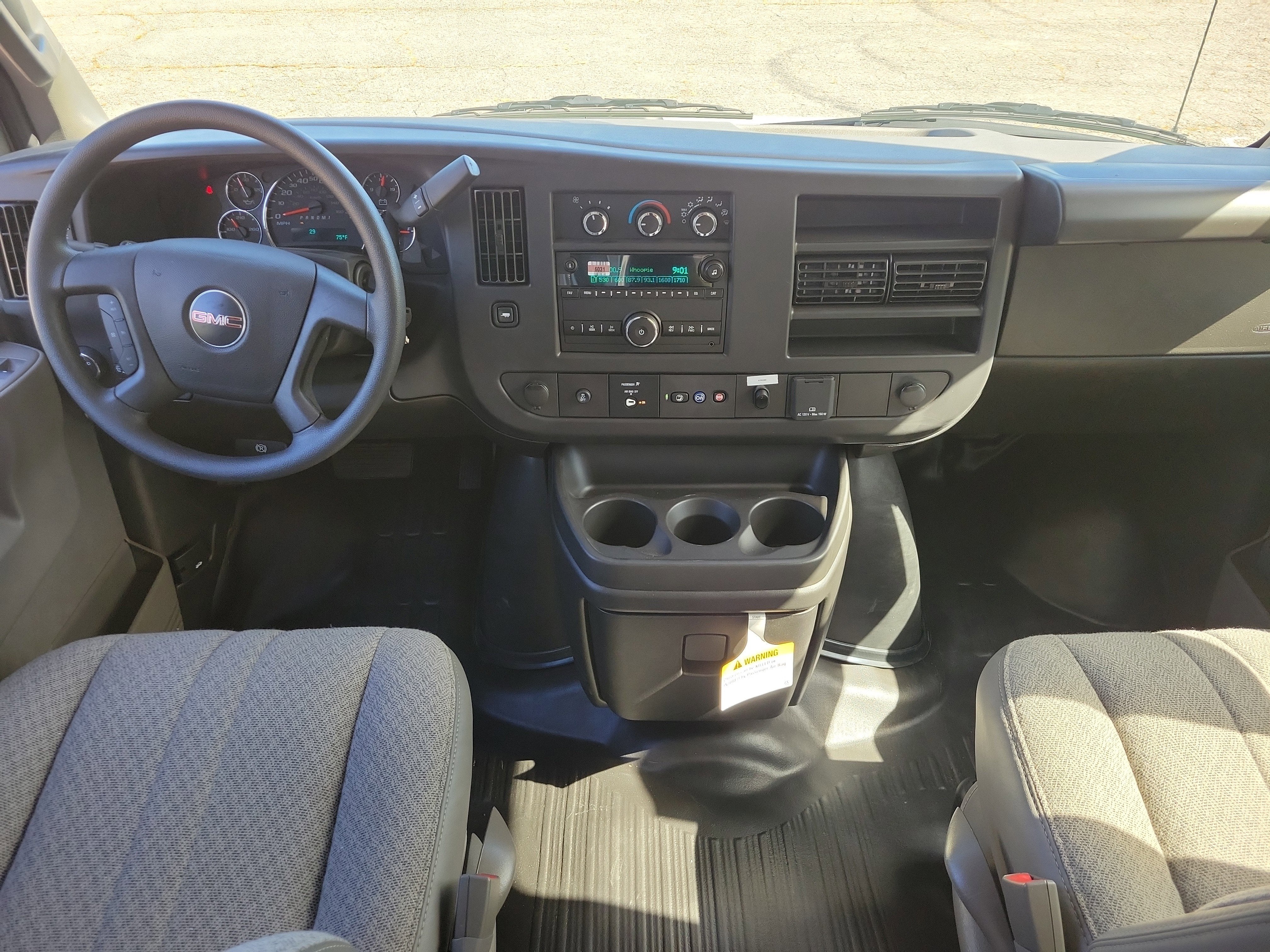 2025 GMC Savana Cutaway 3500 1WT