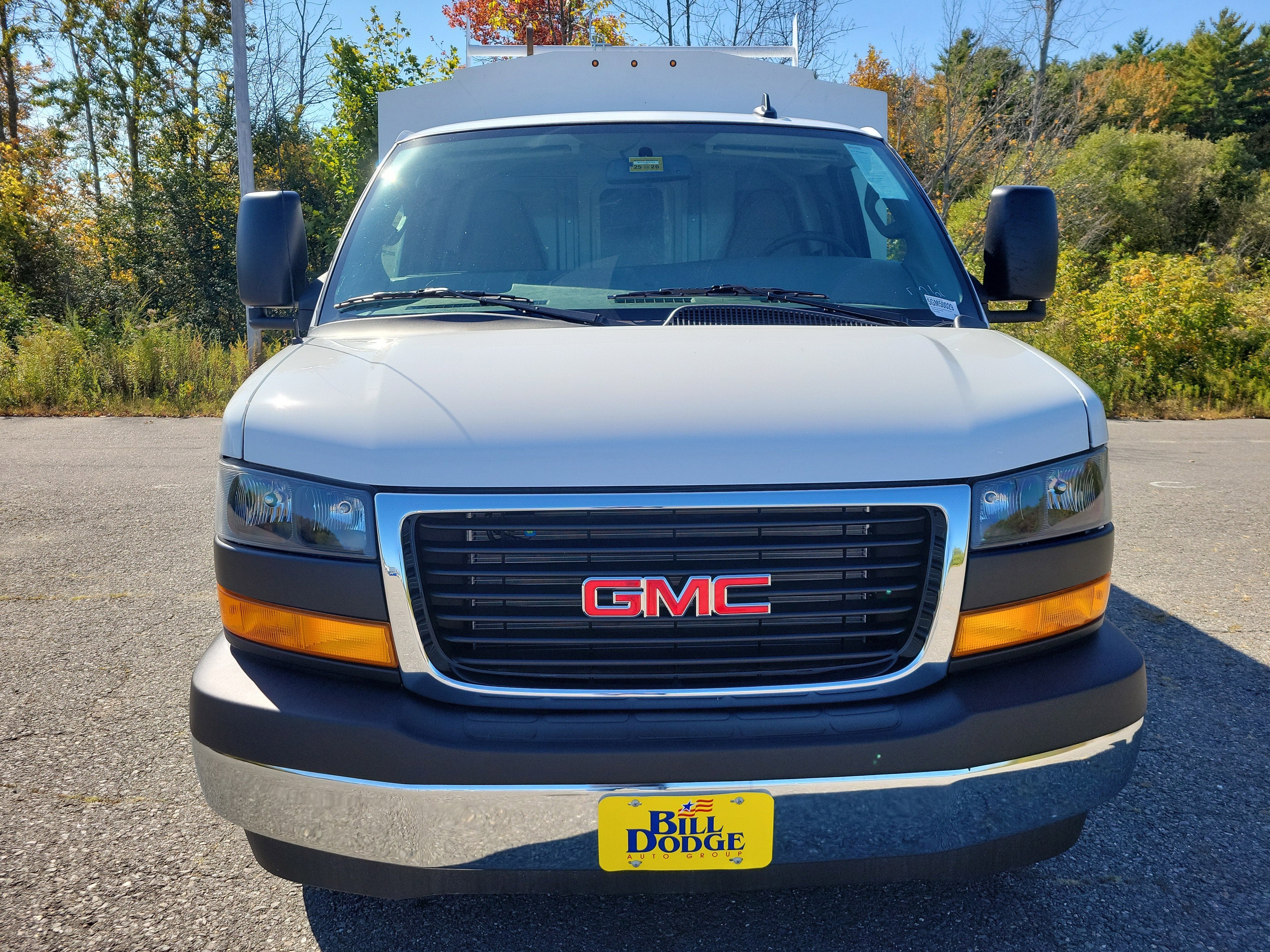 2025 GMC Savana Cutaway 3500 1WT