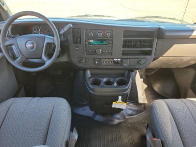2025 GMC Savana Cutaway 3500 1WT