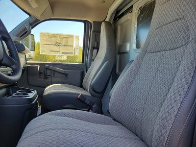 2025 GMC Savana Cutaway 3500 1WT