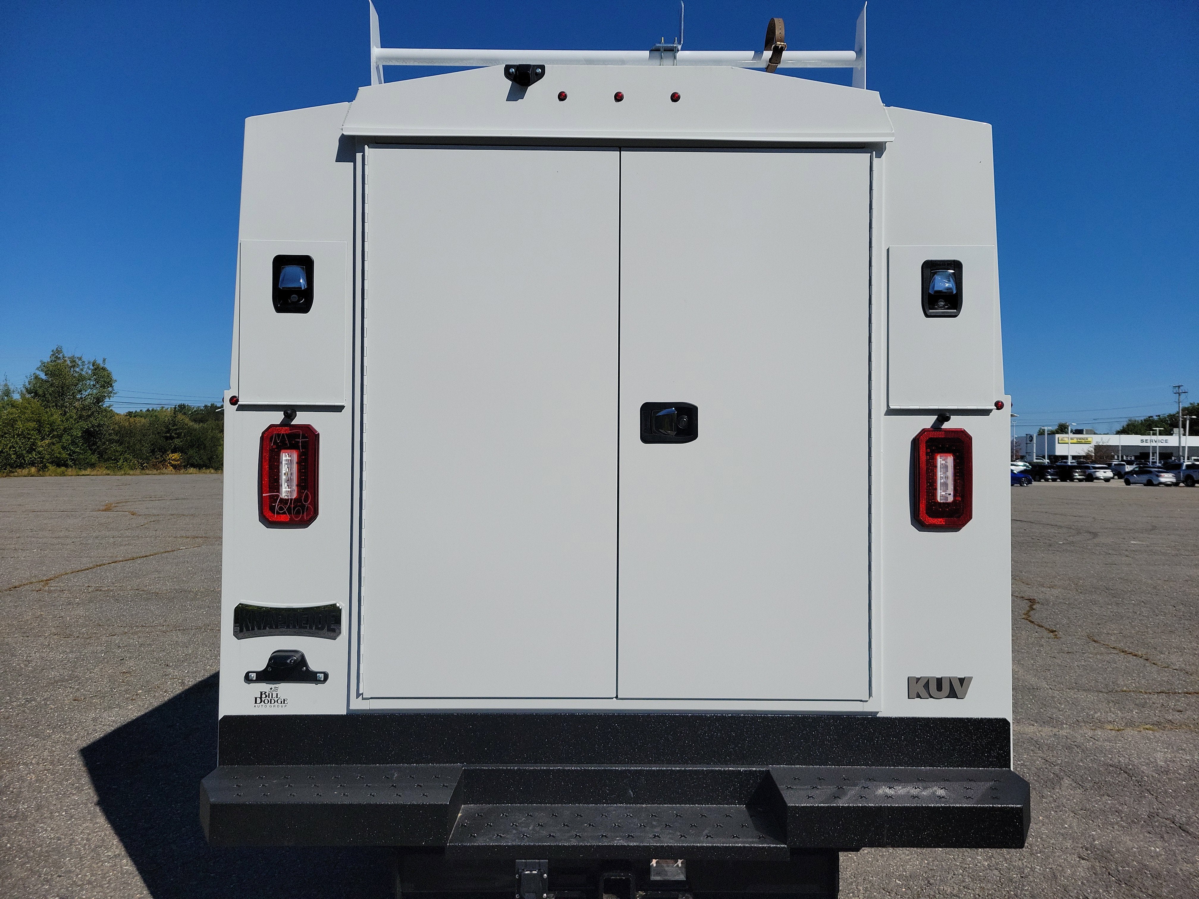 2025 GMC Savana Cutaway 3500 1WT