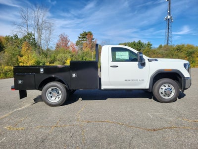 2025 GMC Sierra 3500 HD Chassis Cab Pro