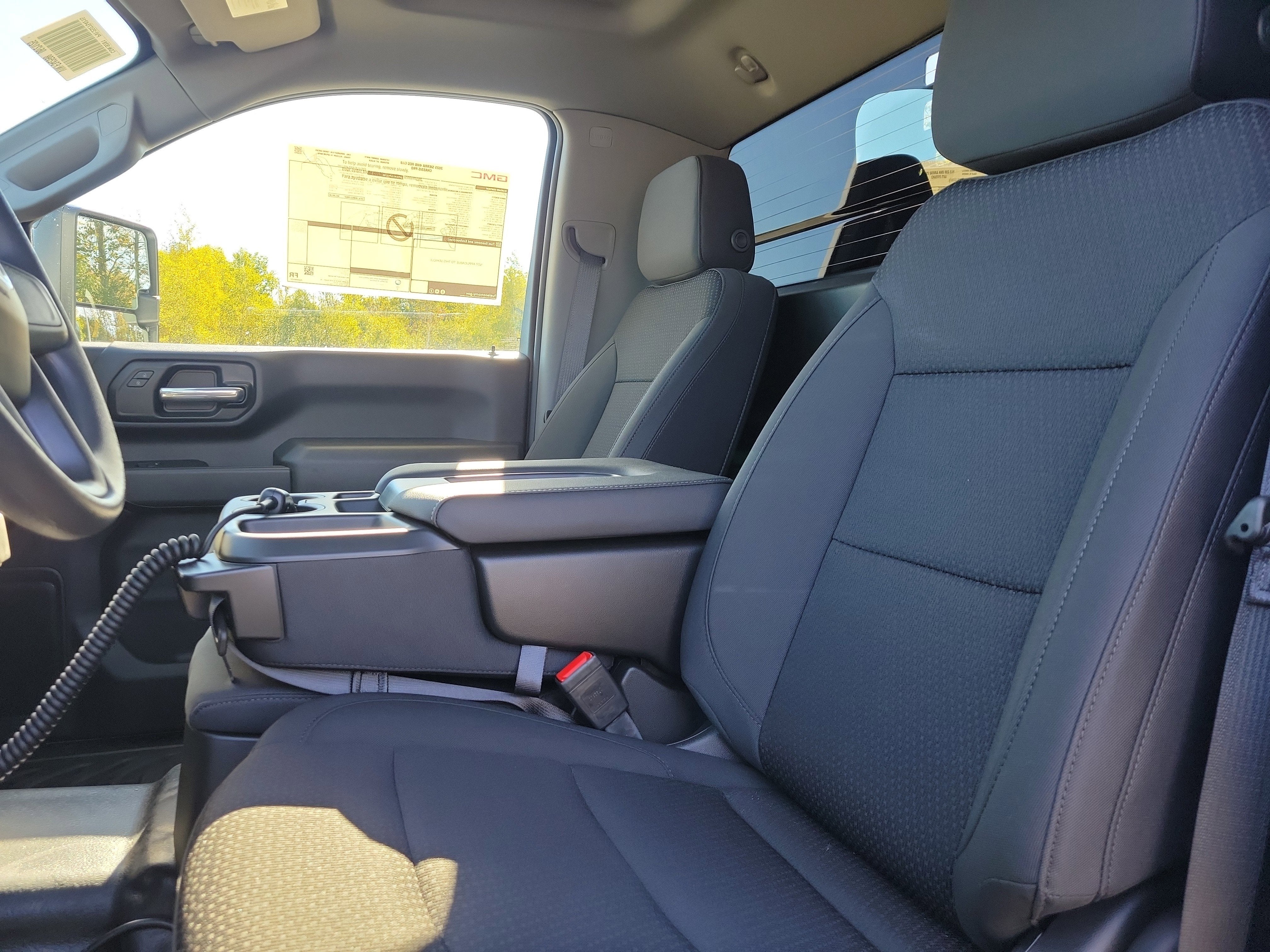 2025 GMC Sierra 3500 HD Chassis Cab Pro