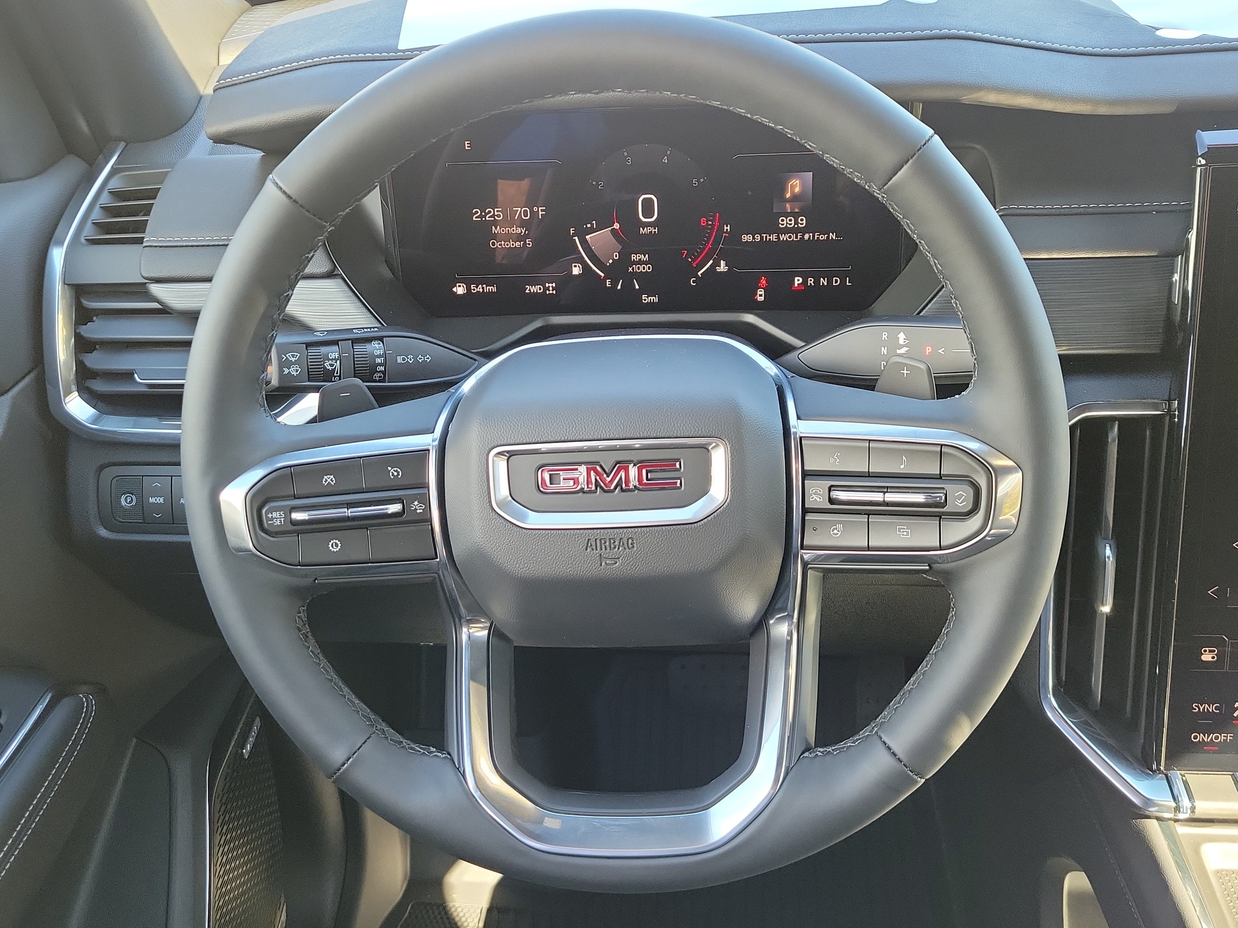 2027 GMC Acadia Elevation