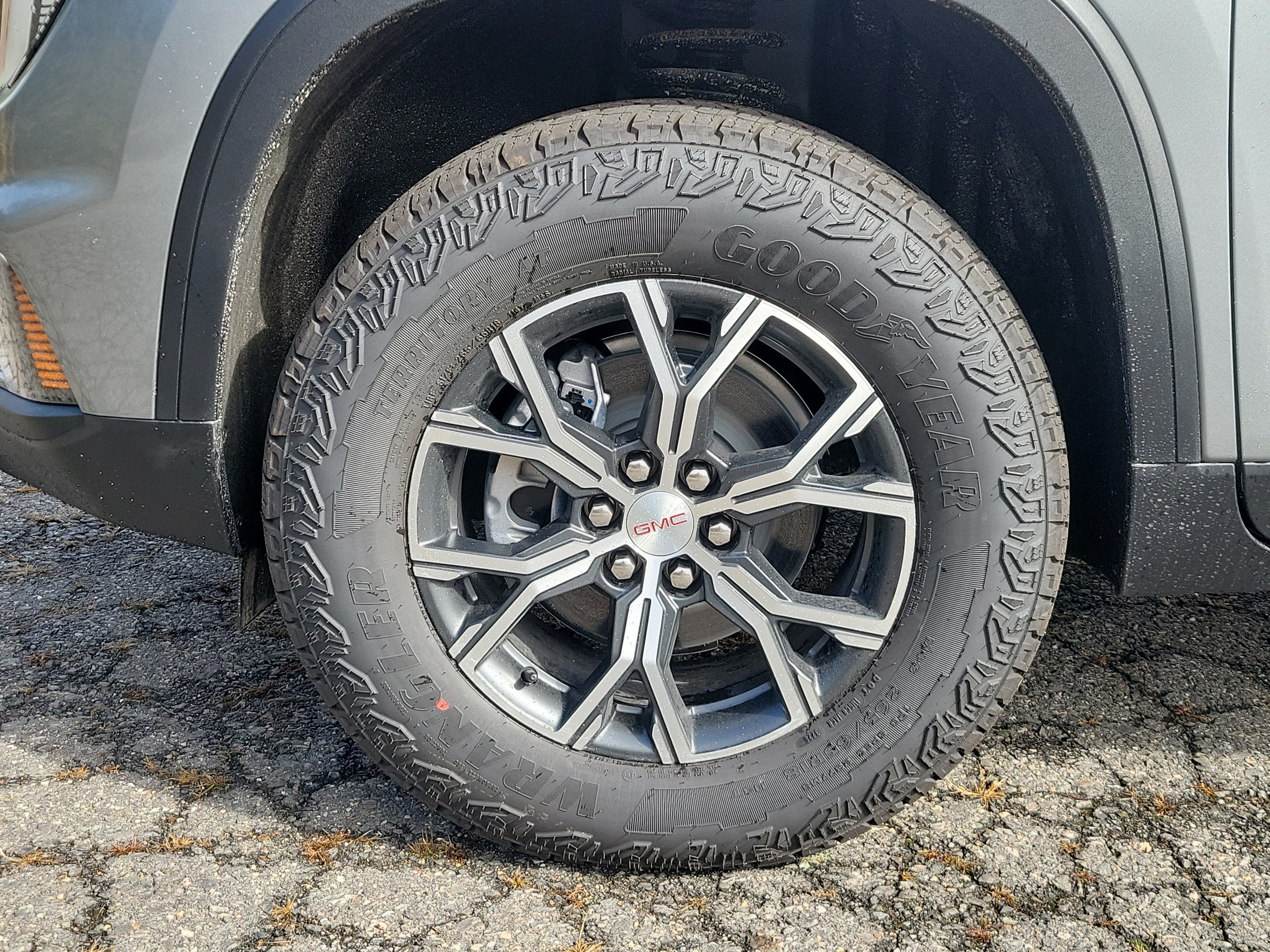 2027 GMC Acadia AT4