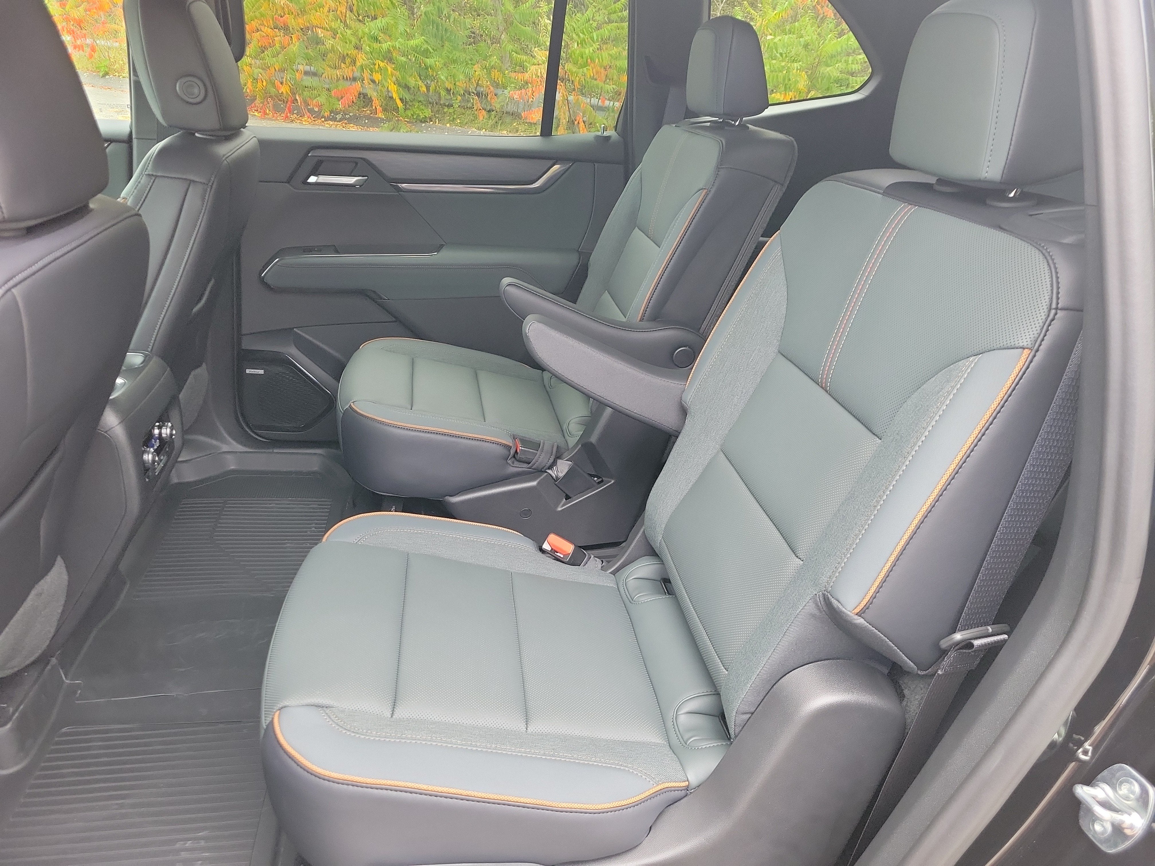 2027 GMC Acadia AT4