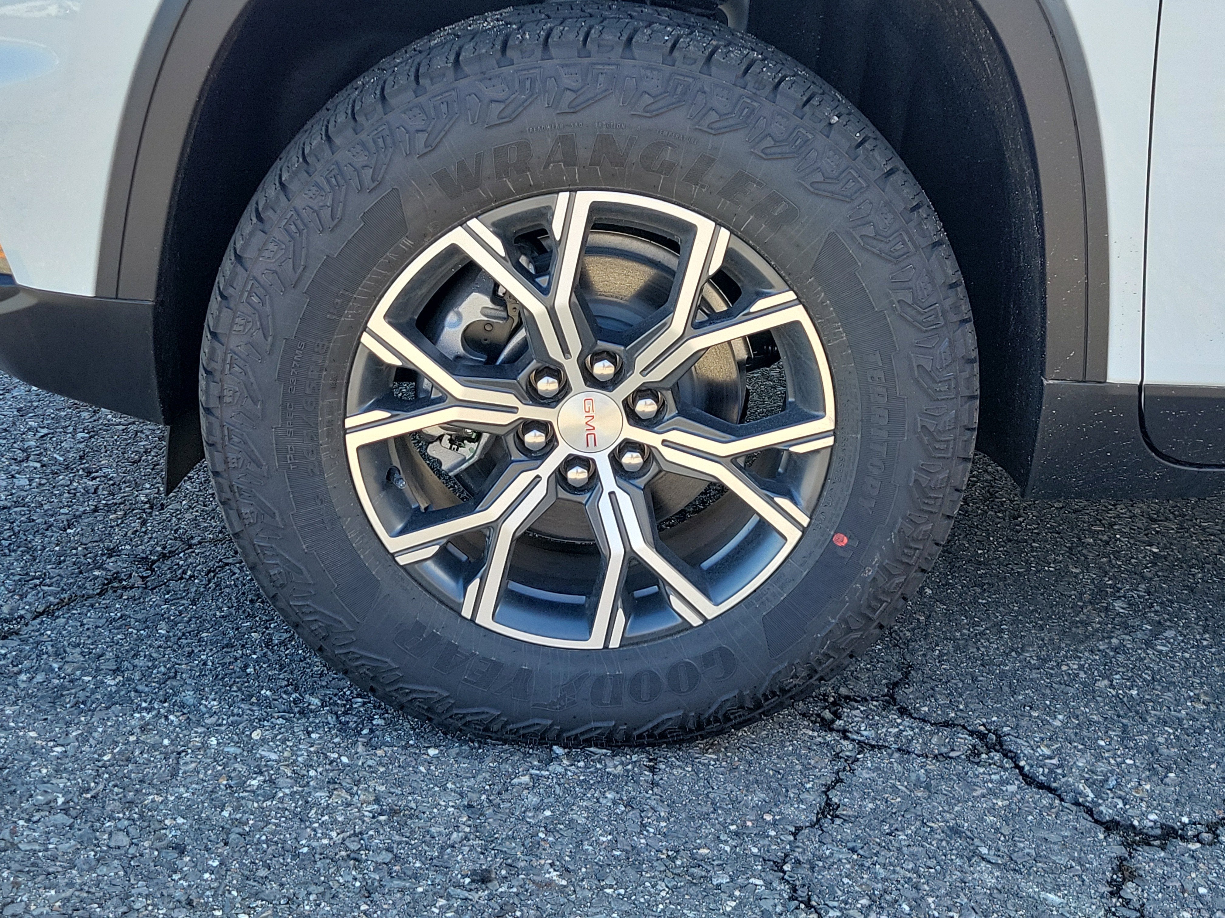 2026 GMC Acadia AT4