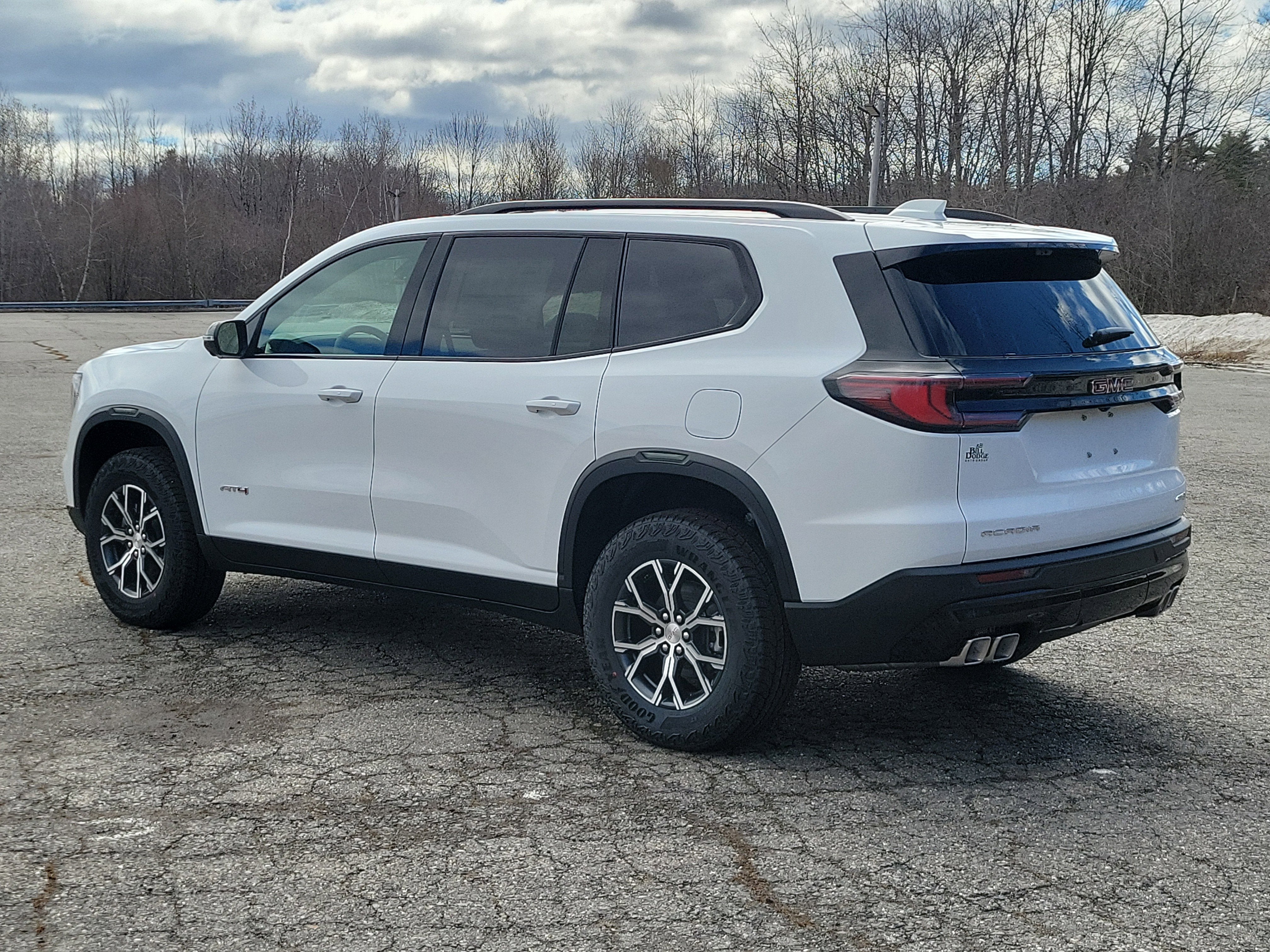 2026 GMC Acadia AT4