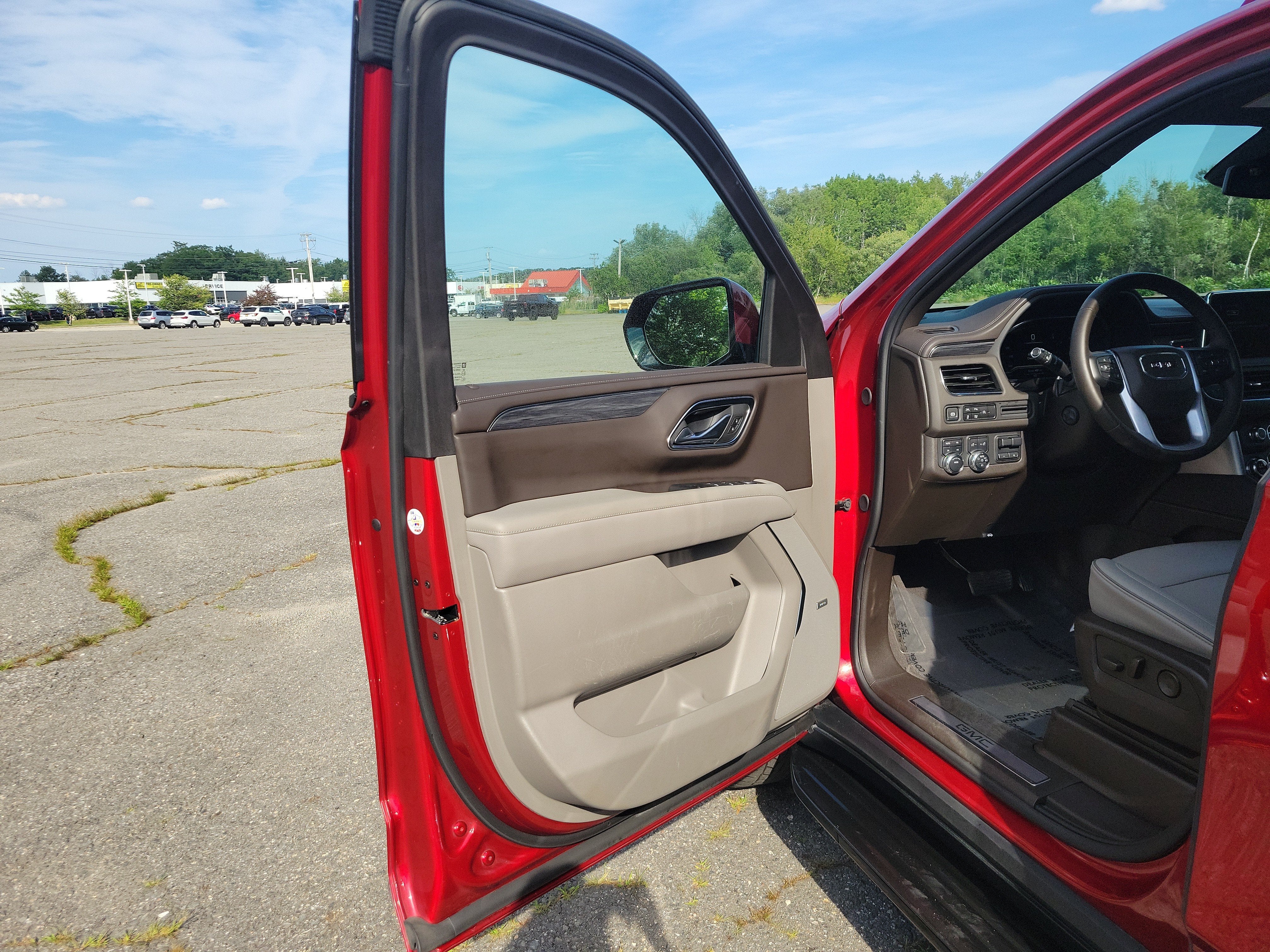 2024 GMC Yukon XL SLT