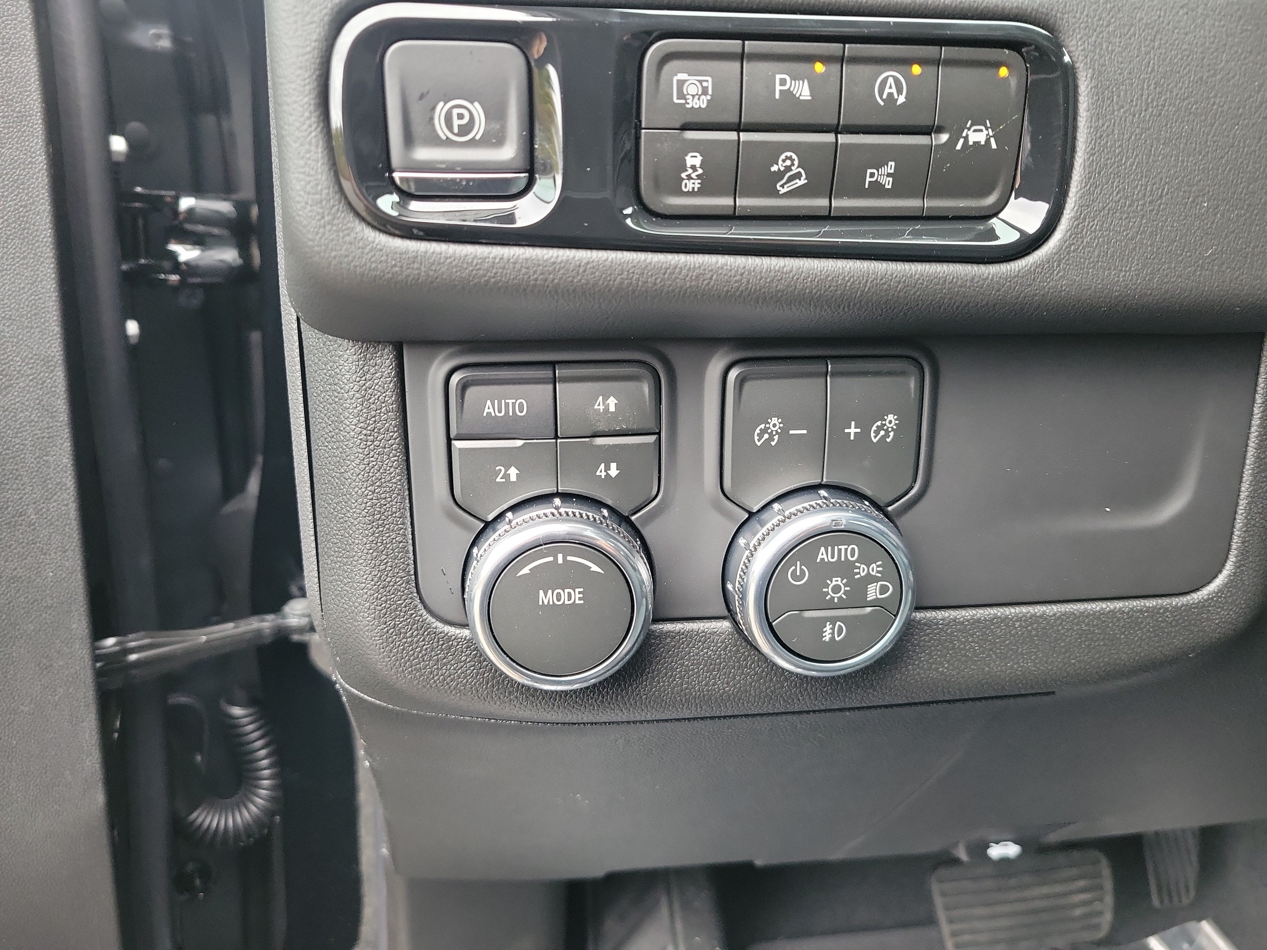 2027 GMC Yukon XL AT4