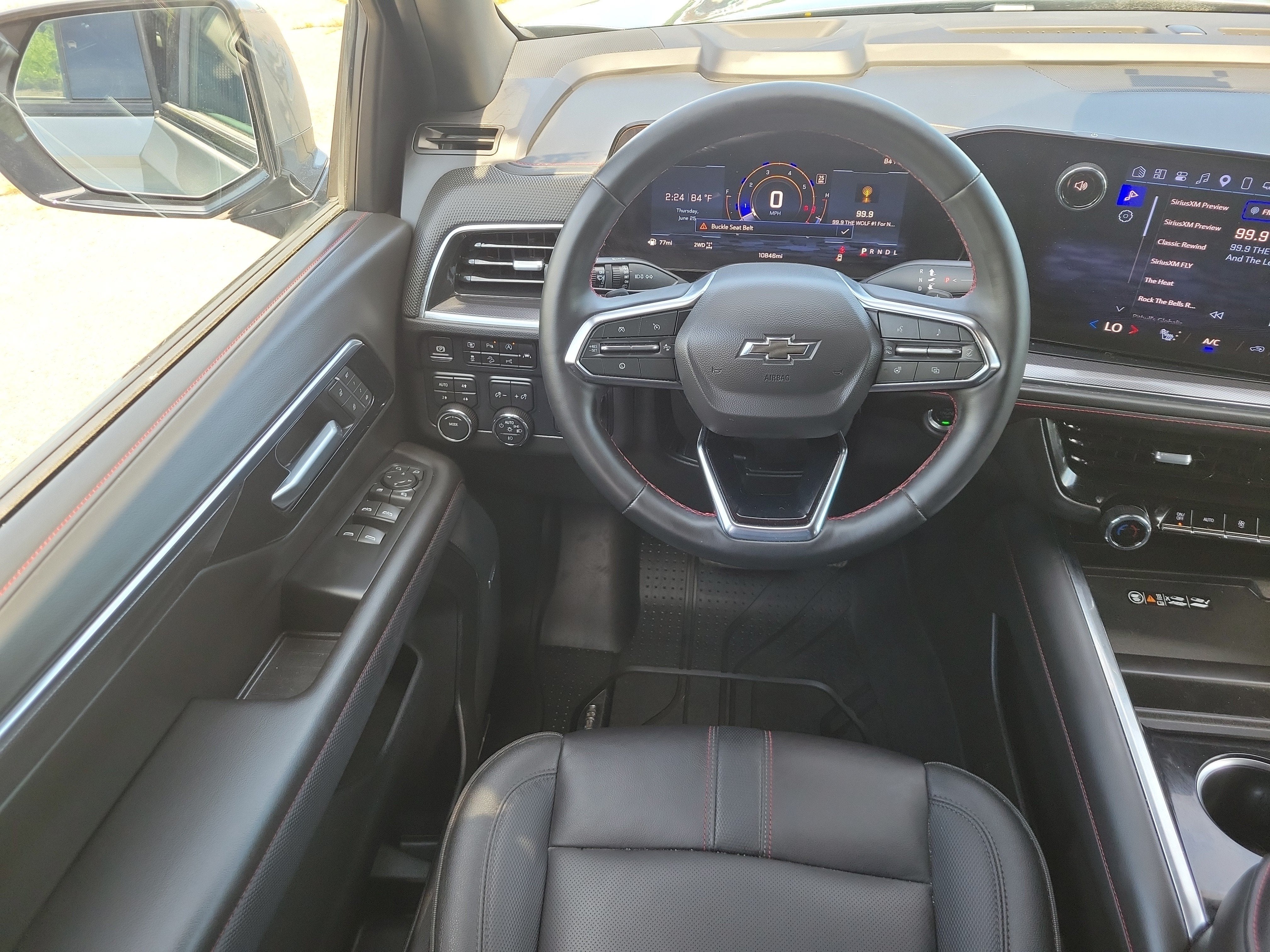 2025 Chevrolet Suburban RST
