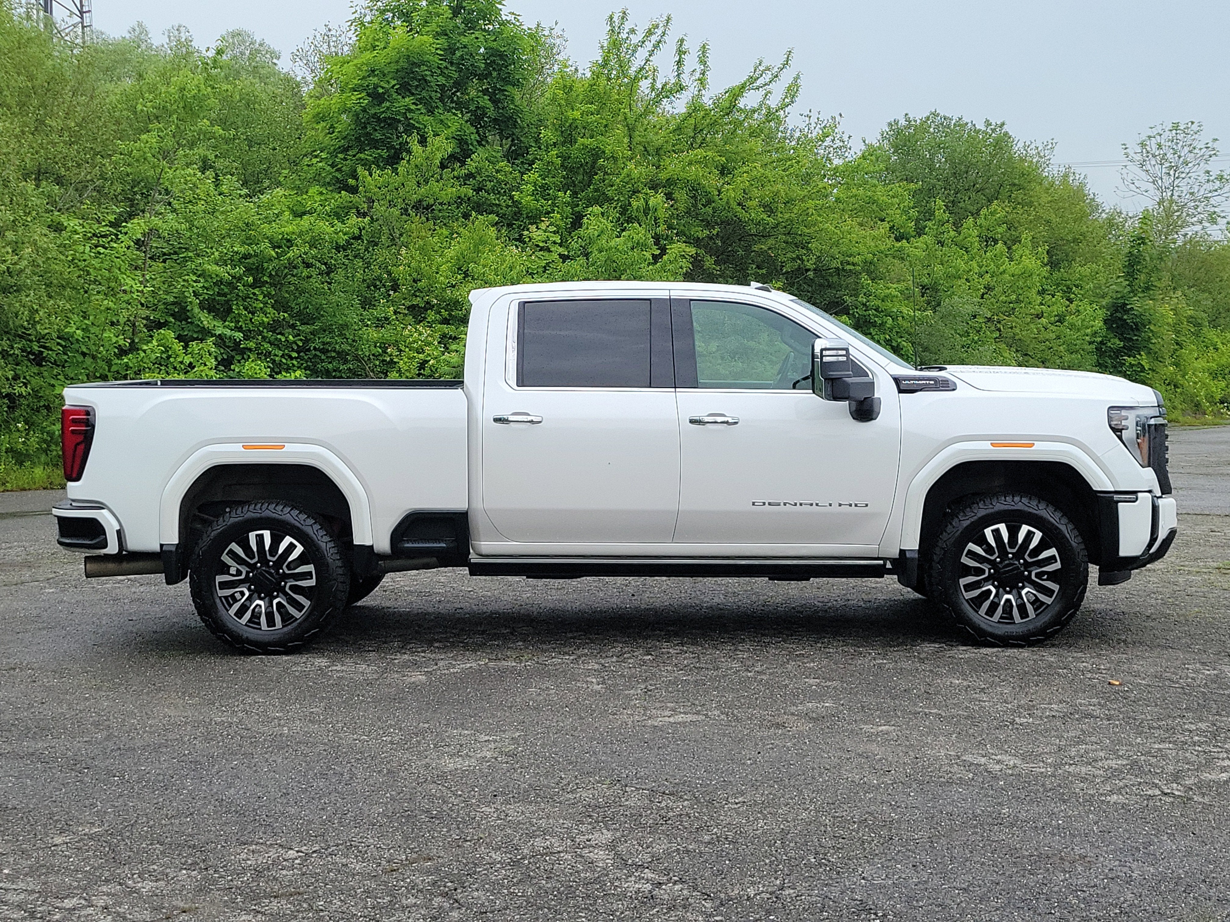 2024 GMC Sierra 3500 HD Denali Ultimate