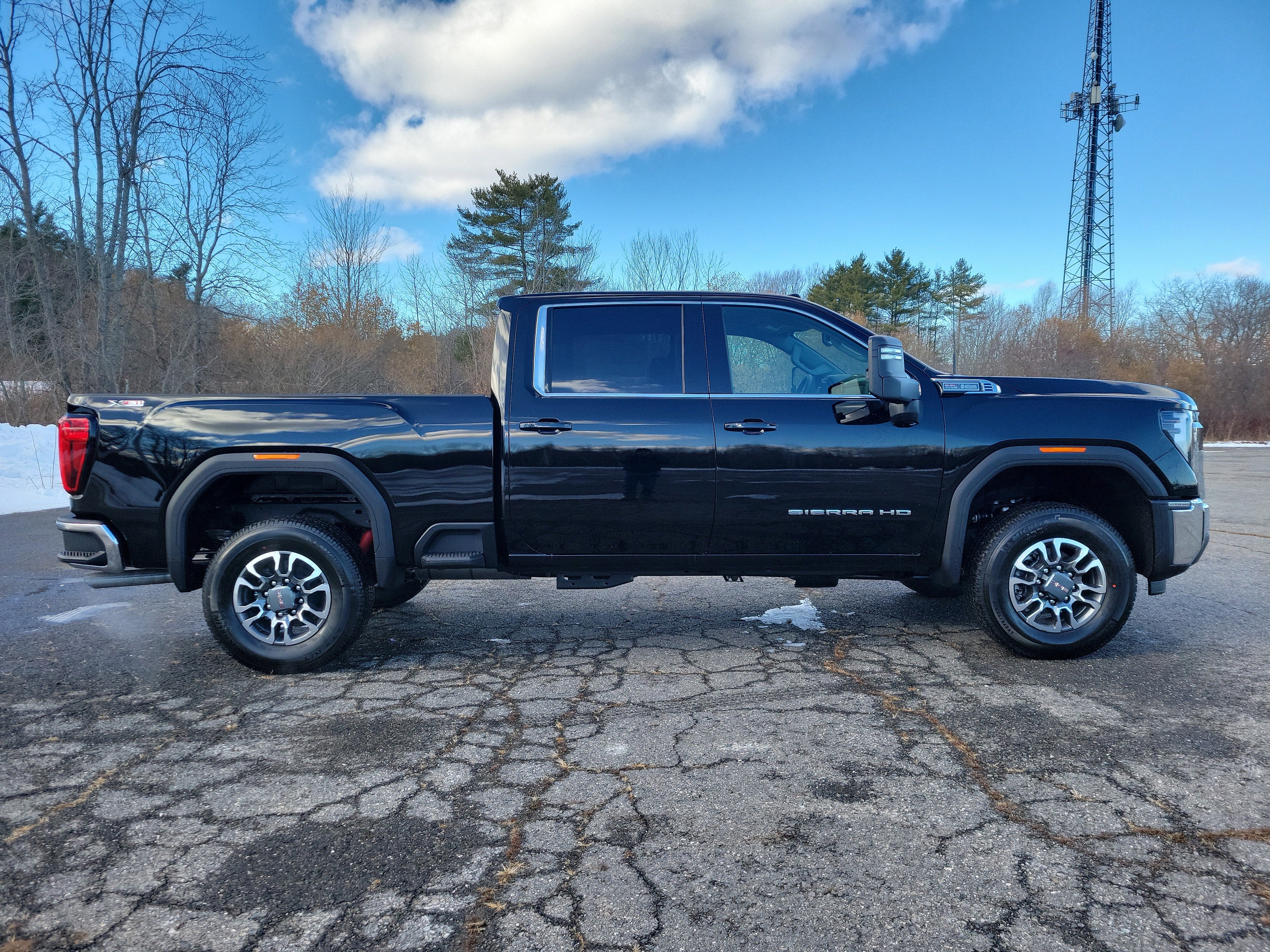 2026 GMC Sierra 2500 HD SLE