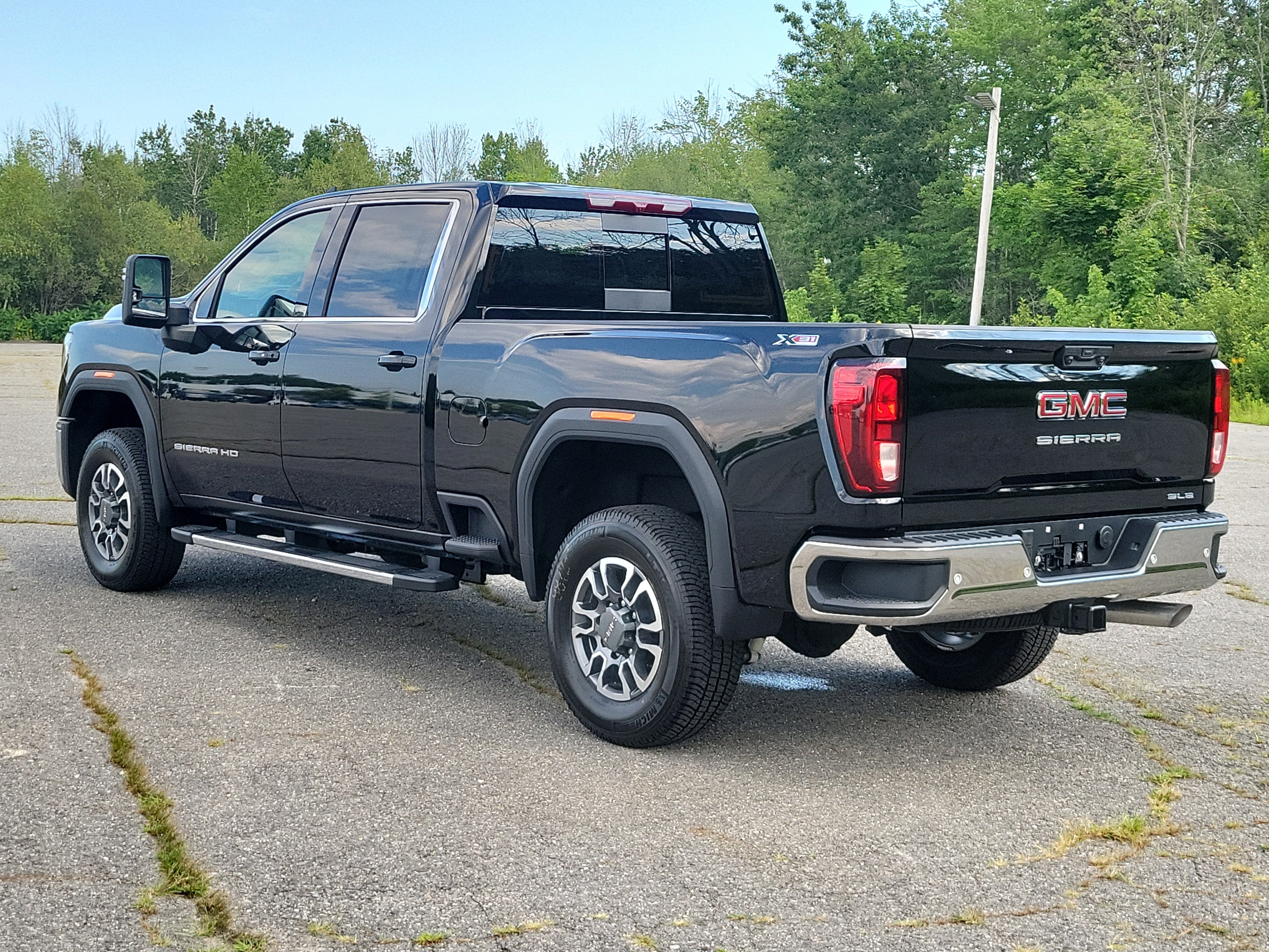 2026 GMC Sierra 2500 HD SLE