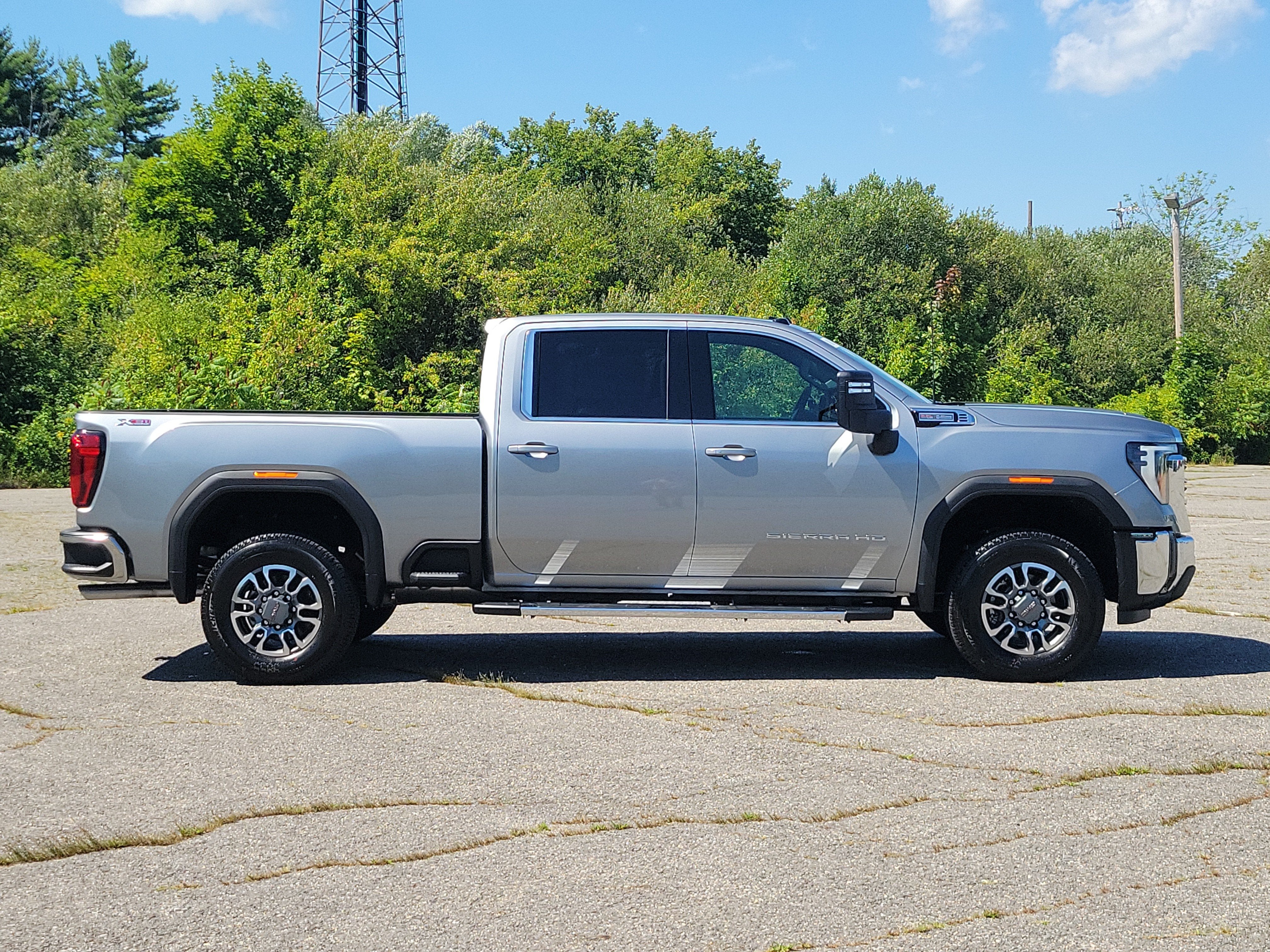 2026 GMC Sierra 2500 HD SLE