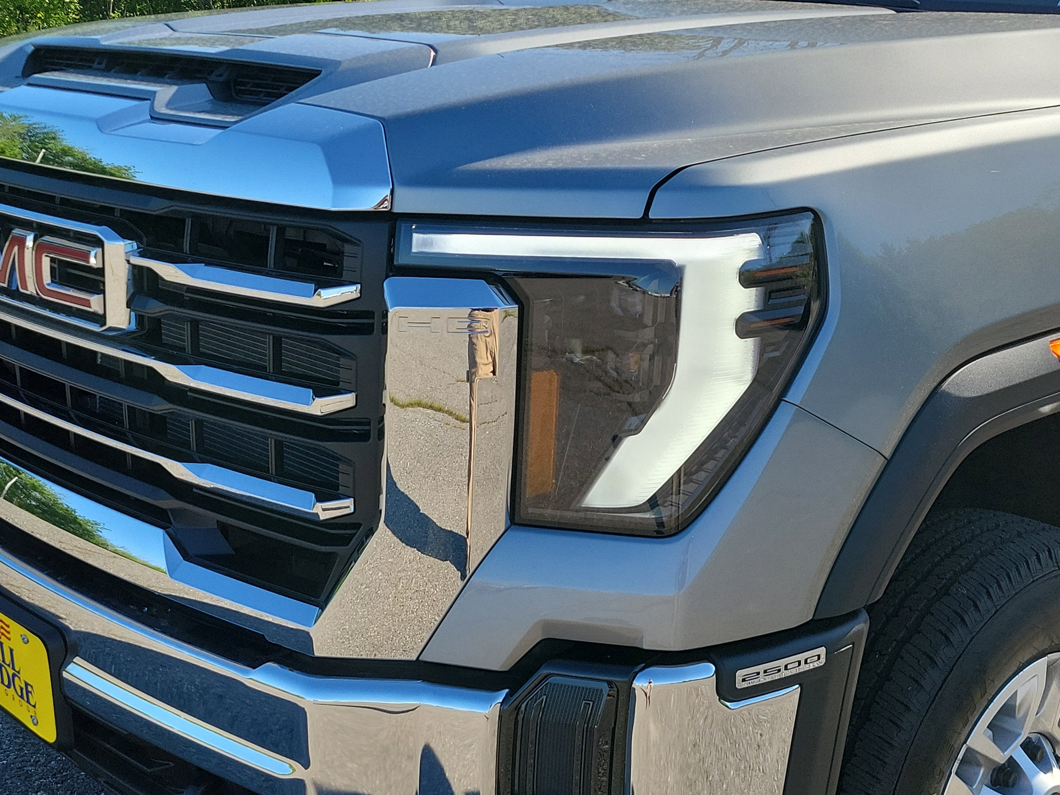 2026 GMC Sierra 2500 HD SLE