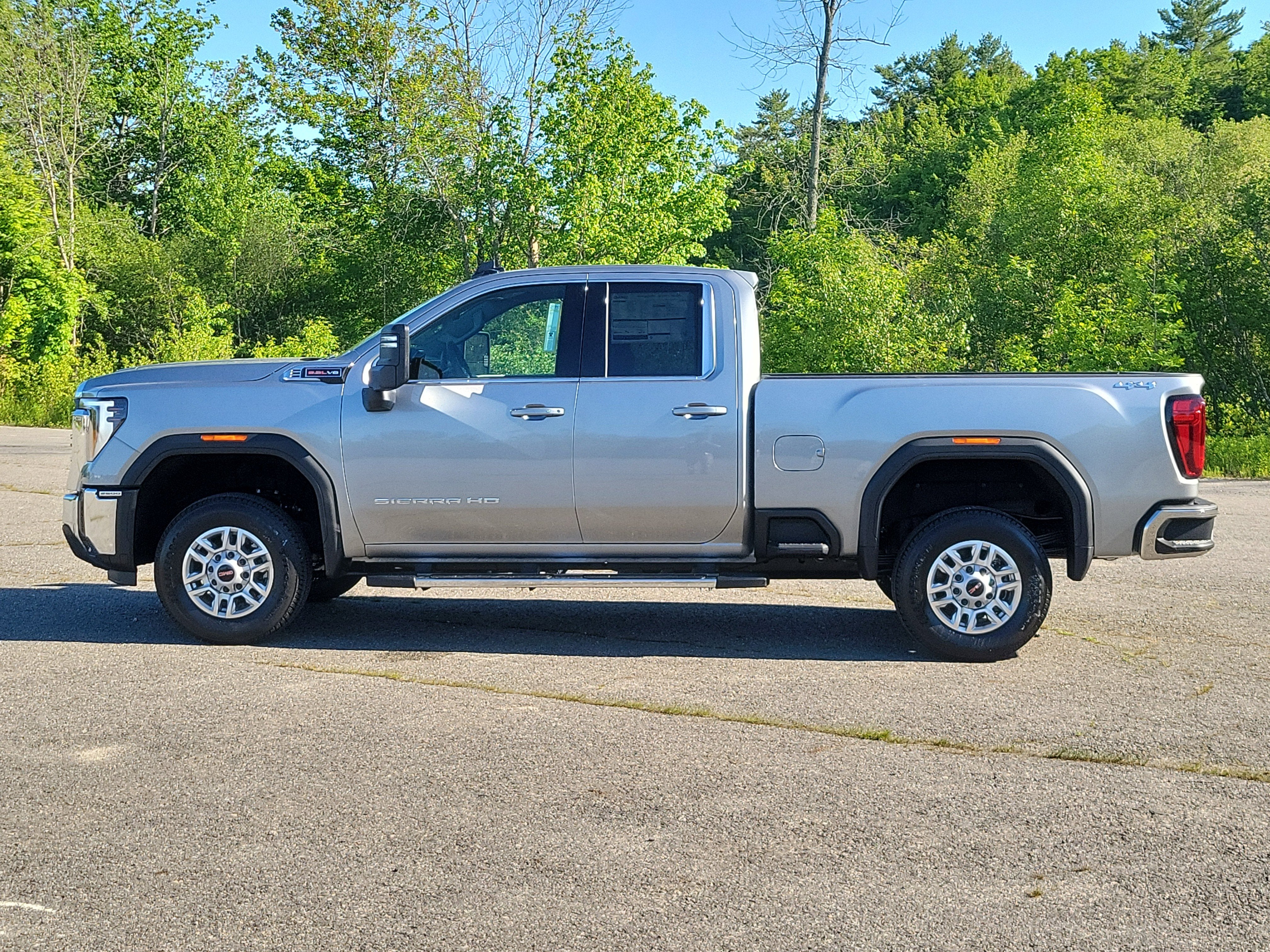 2026 GMC Sierra 2500 HD SLE