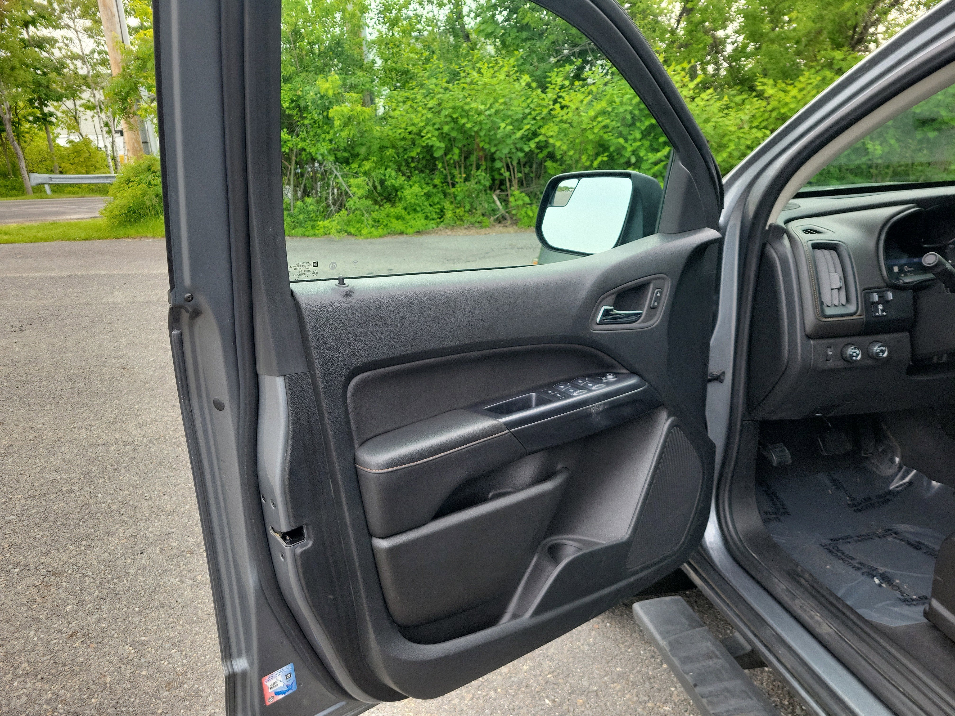 2022 GMC Canyon AT4 - Leather