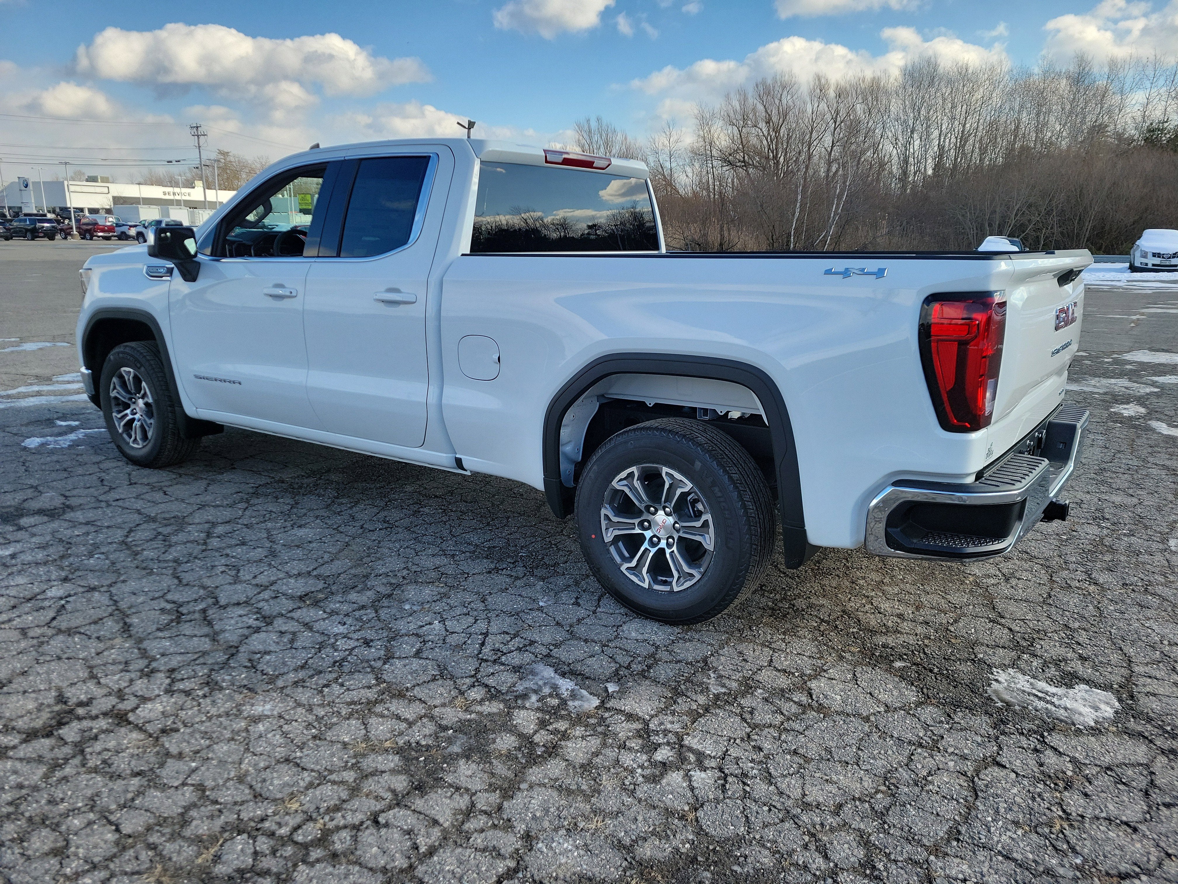 2026 GMC Sierra 1500 SLE