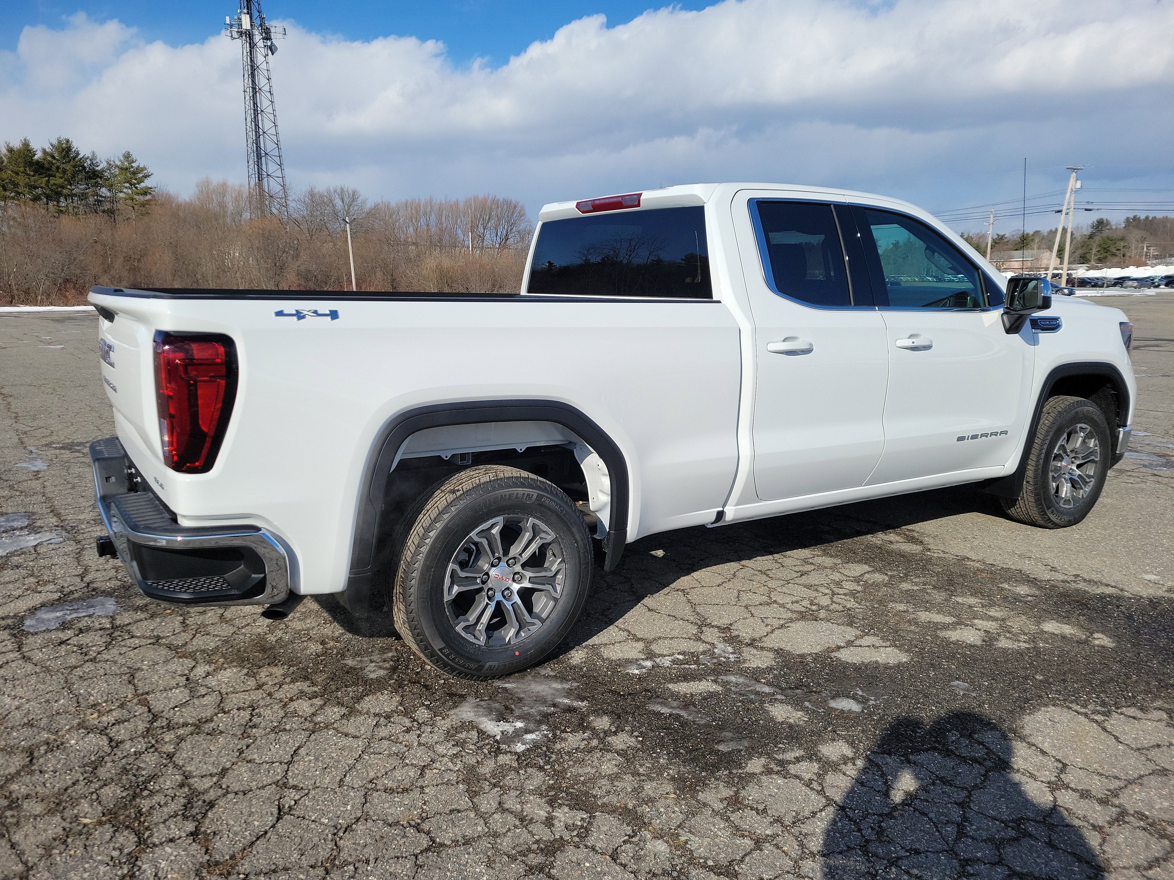 2026 GMC Sierra 1500 SLE